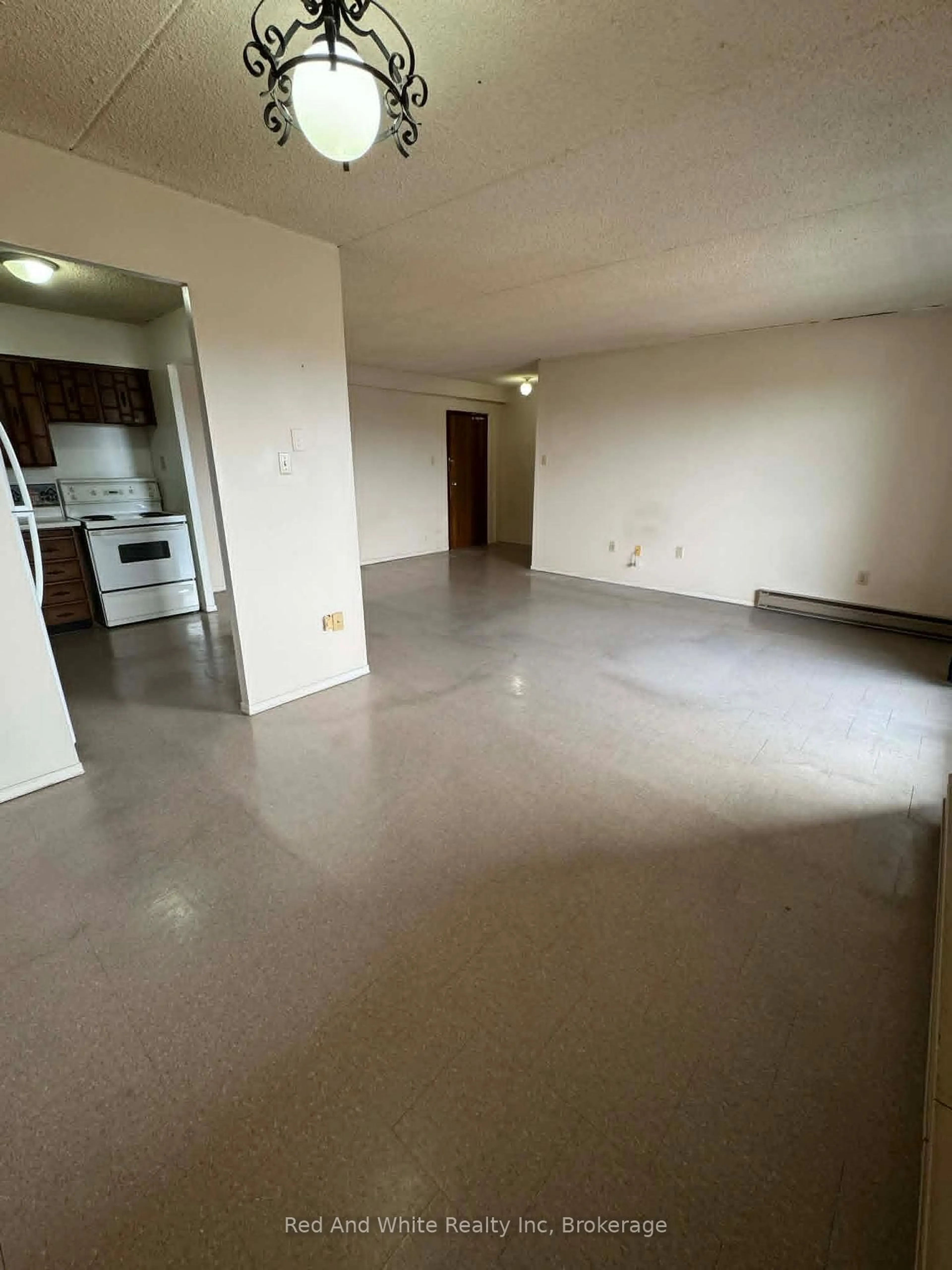 A pic of a room for 460 Ontario St #606, Collingwood Ontario L9Y 4E5