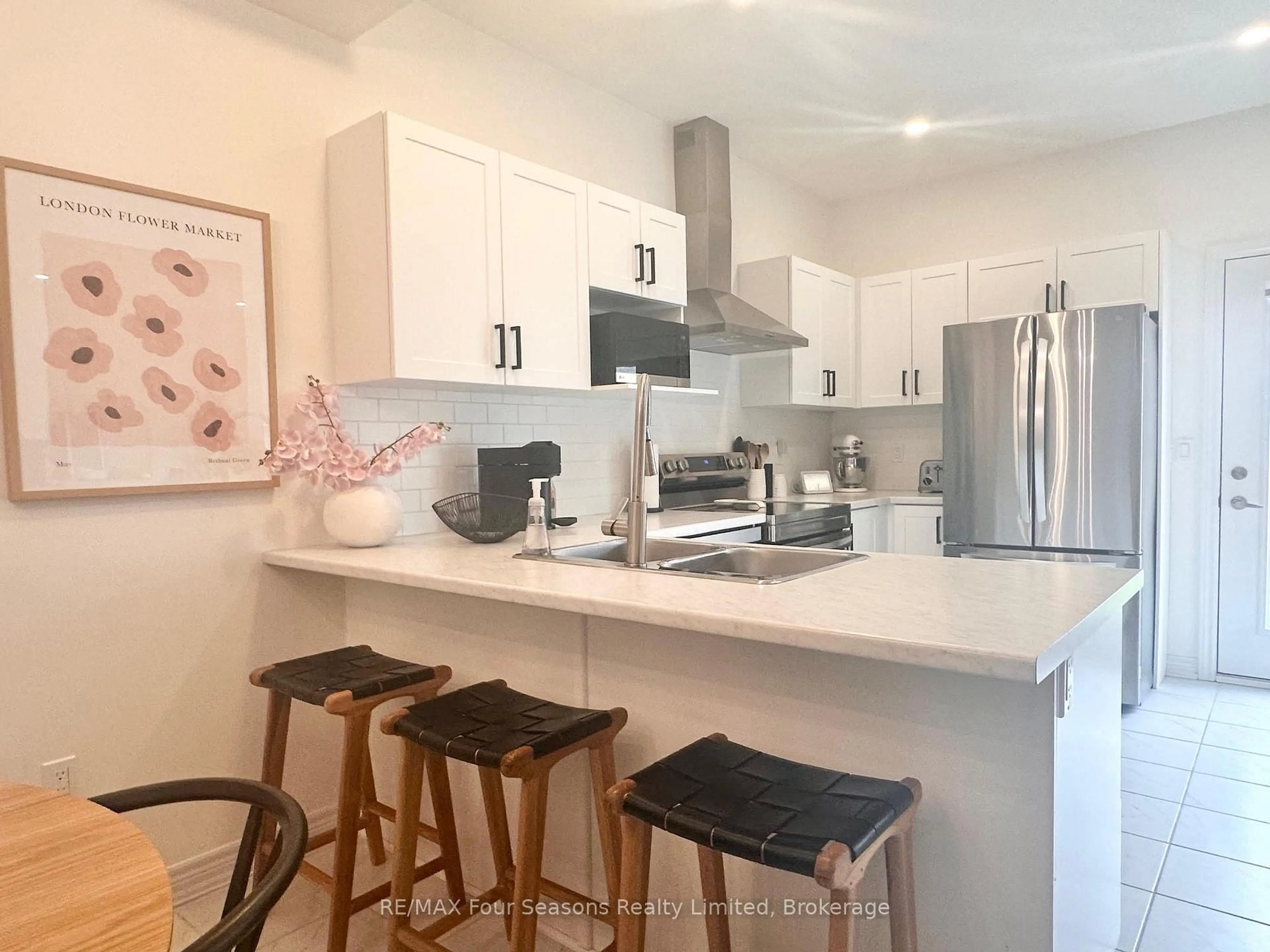 Open concept kitchen, unknown for 26 Shipley Ave, Collingwood Ontario L9Y 5M7