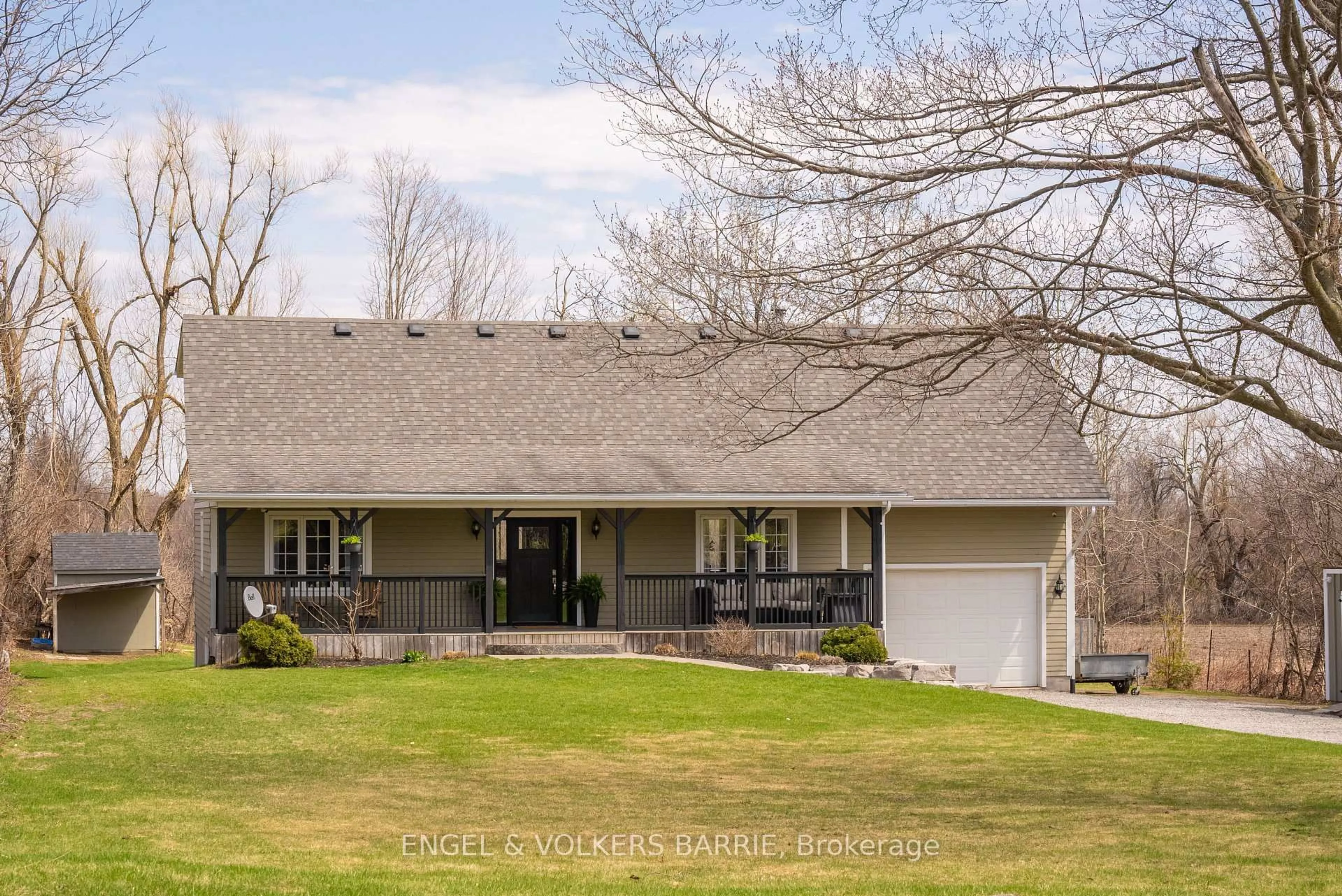 A pic from outside/outdoor area/front of a property/back of a property/a pic from drone, mountain view for 4629 4 Line, Oro-Medonte Ontario L0L 1V0