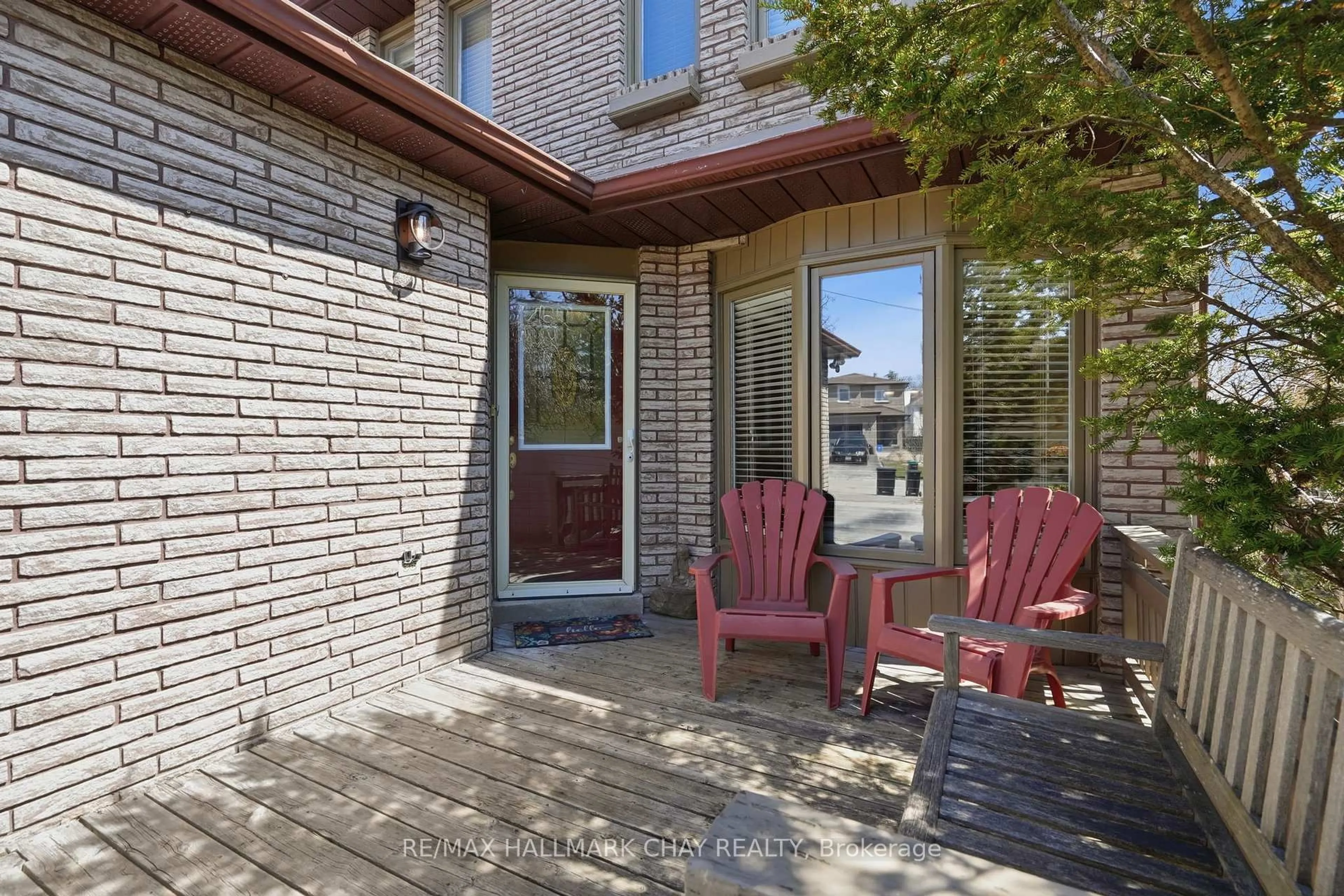 Home with brick exterior material, street for 21 Carr Dr, Barrie Ontario L4N 6N3