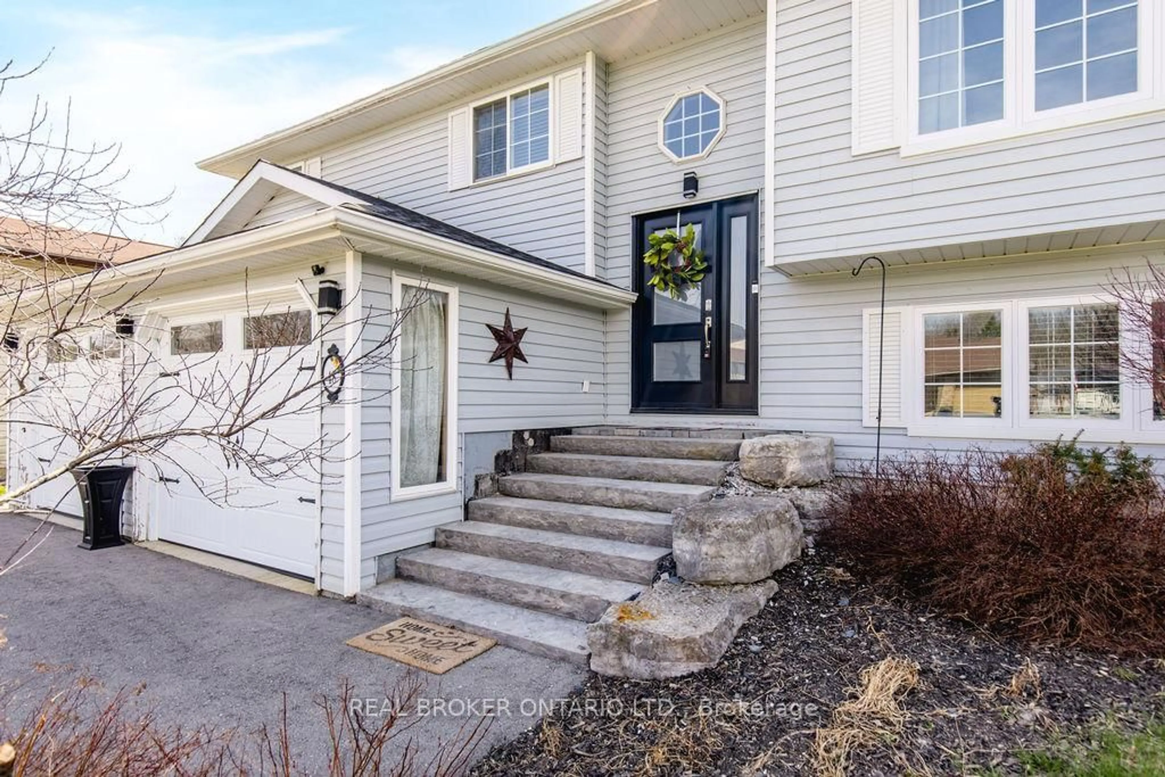 Home with vinyl exterior material, street for 48 John St, Severn Ontario L0K 1E0