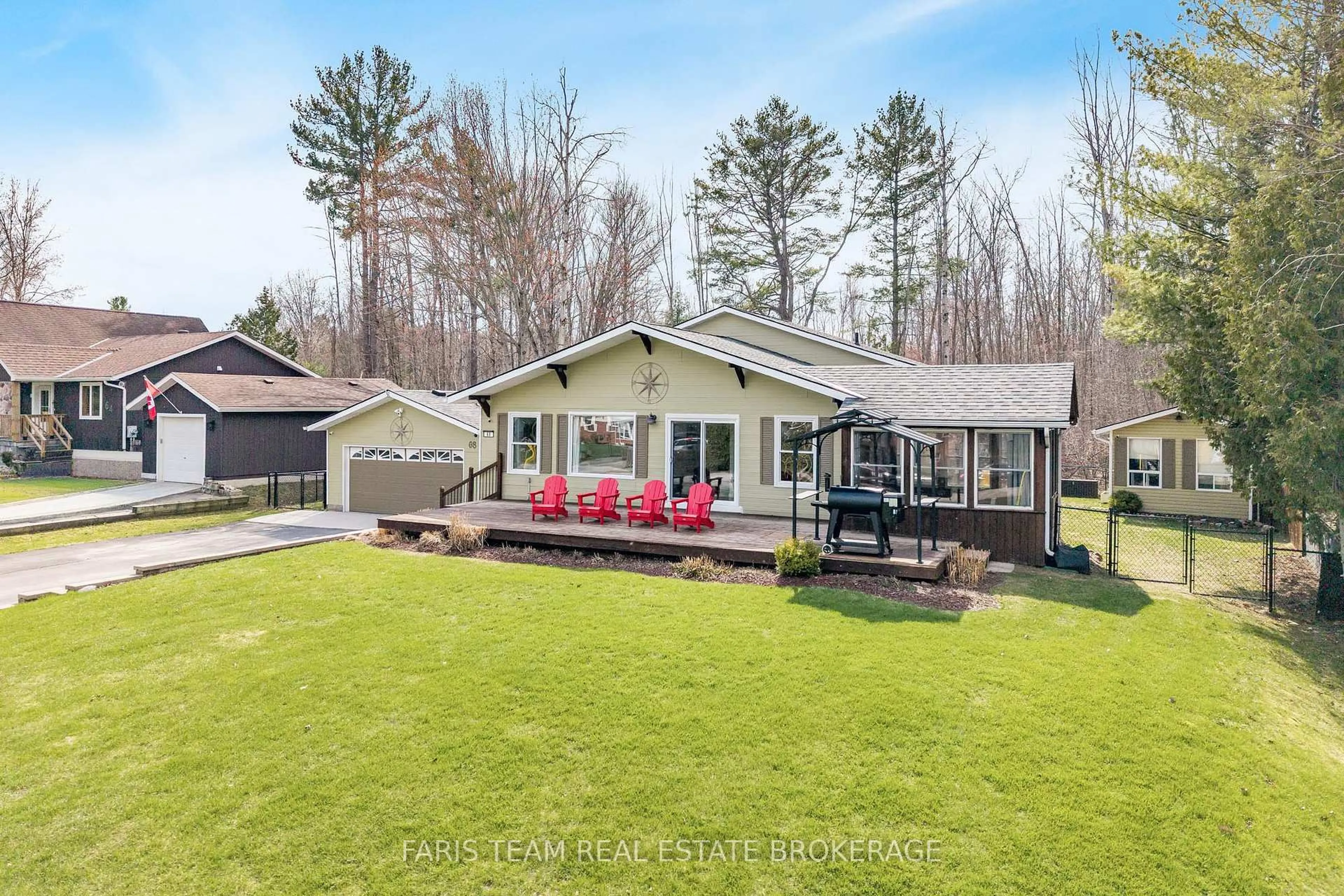 Home with vinyl exterior material, unknown for 68 Bayside Ave, Tay Ontario L0K 2A0