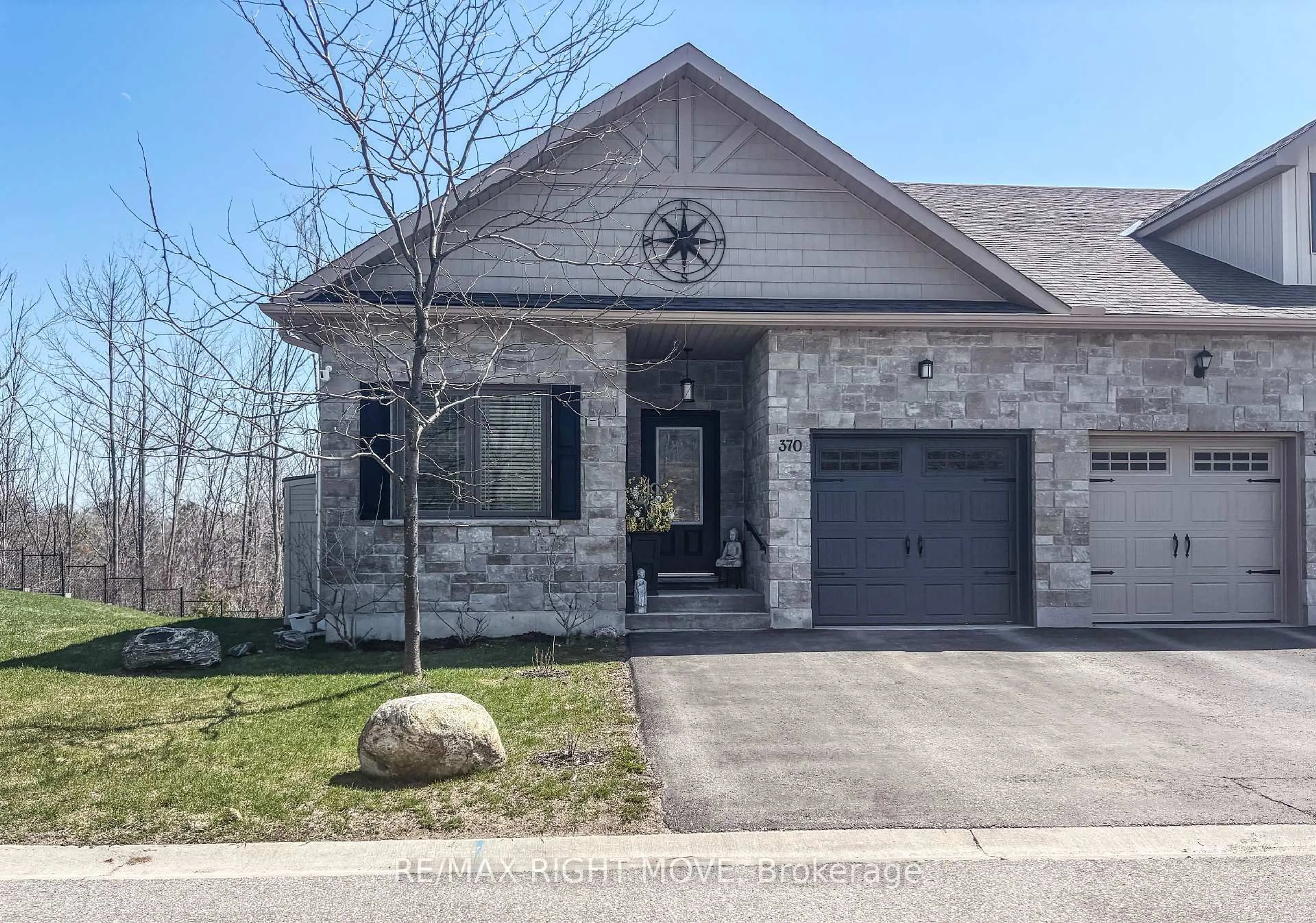 Home with brick exterior material, street for 370 Lucy Lane, Orillia Ontario L3V 8L3