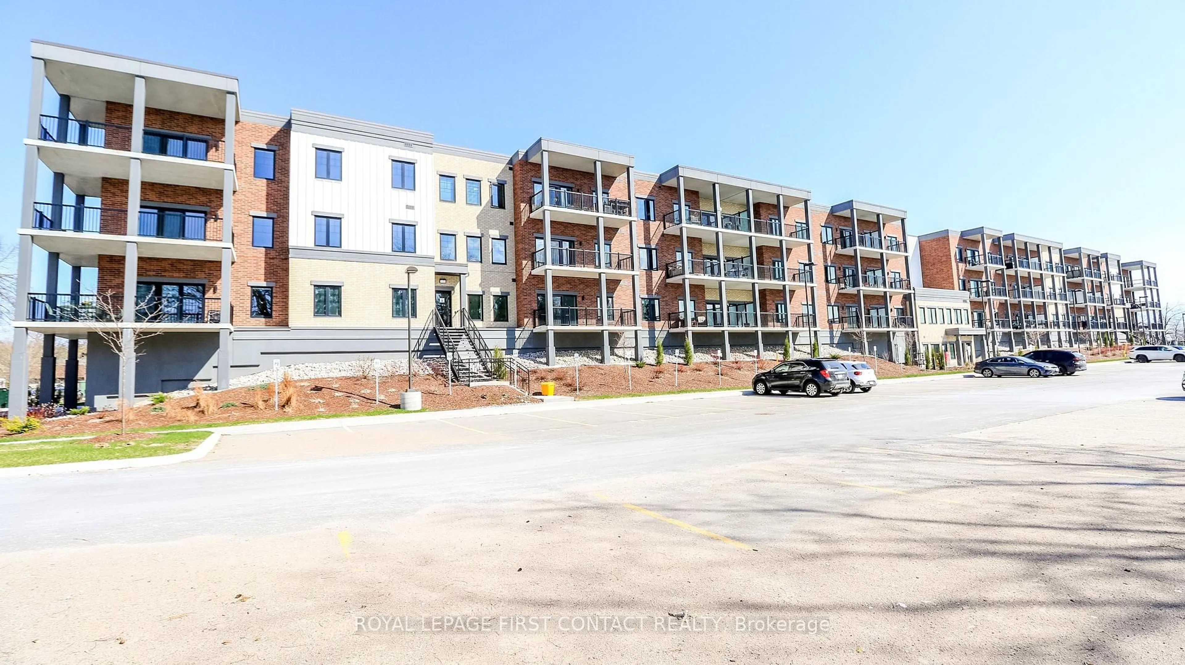 Patio, unknown for 121 Mary St #210, Clearview Ontario L0M 1G0