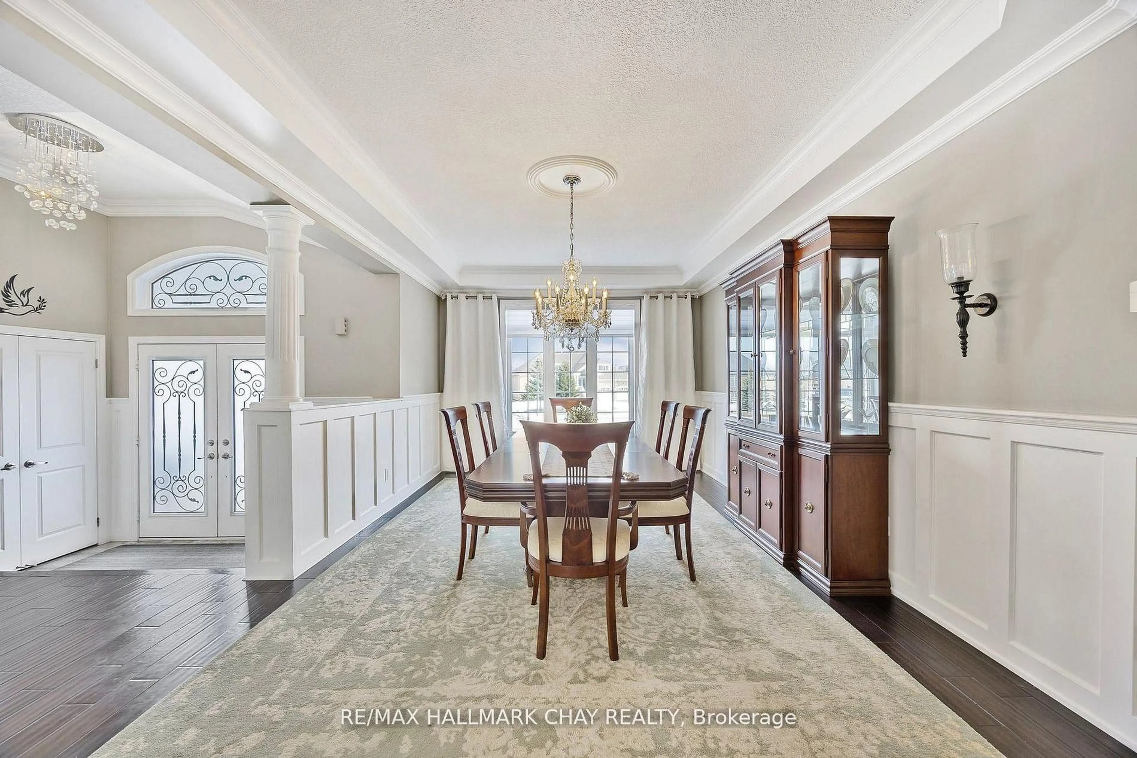 Dining room, ceramic/tile floor for 16 Basswood Dr, Wasaga Beach Ontario L9Z 0A9