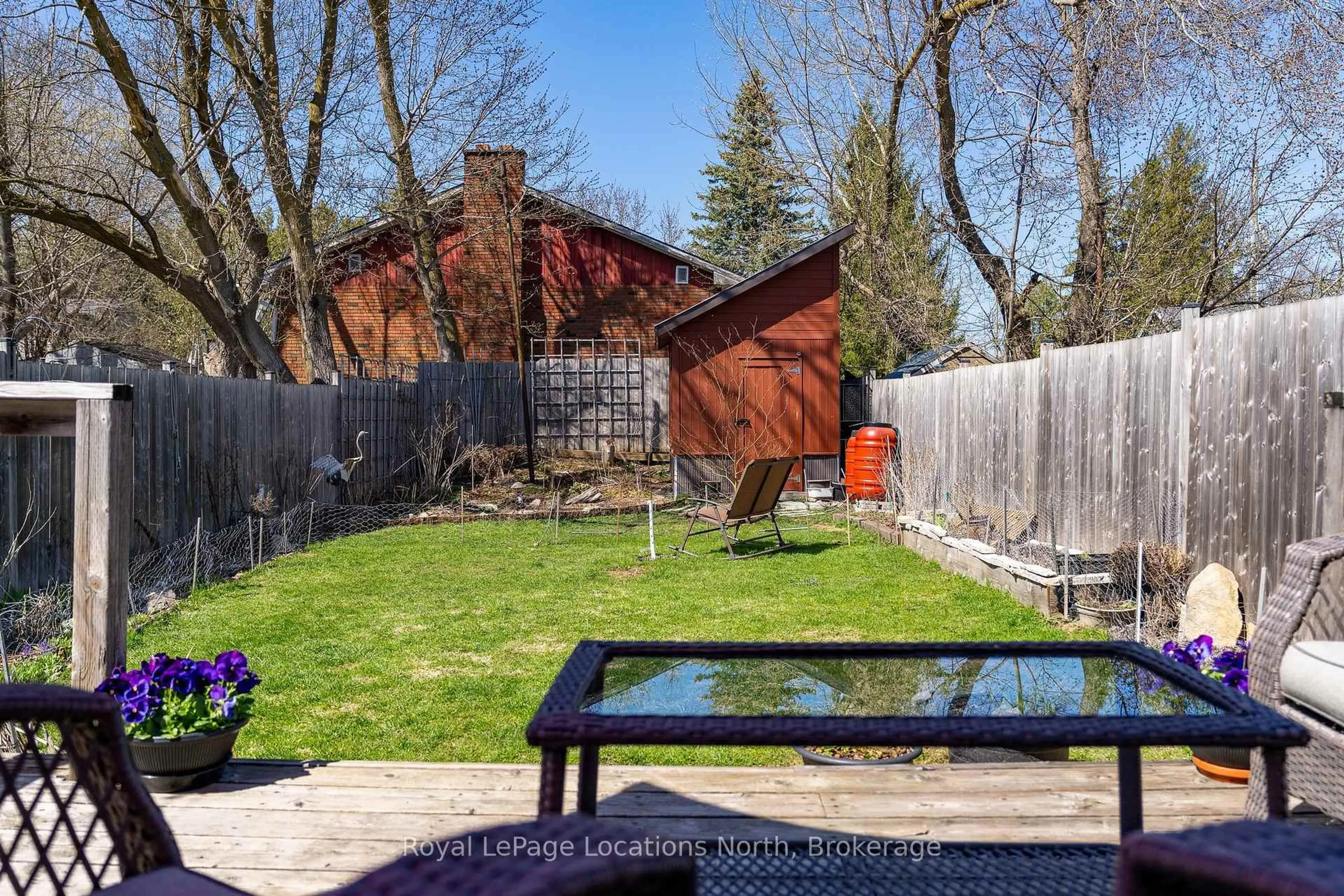 Patio, street for 317 Second St, Collingwood Ontario L9Y 1G7