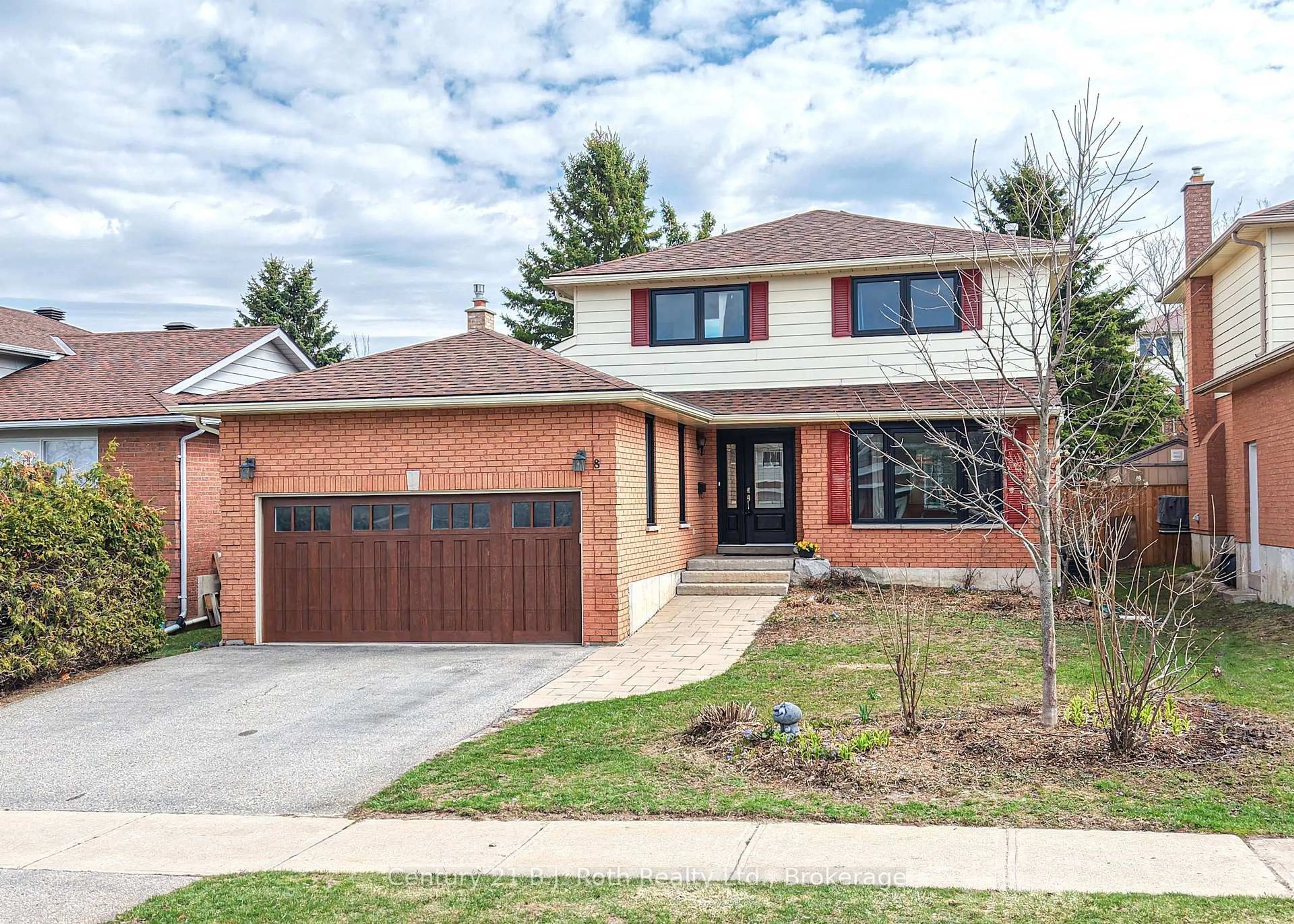 Home with brick exterior material, street for 8 Carmichael Crt, Orillia Ontario L3V 7R6
