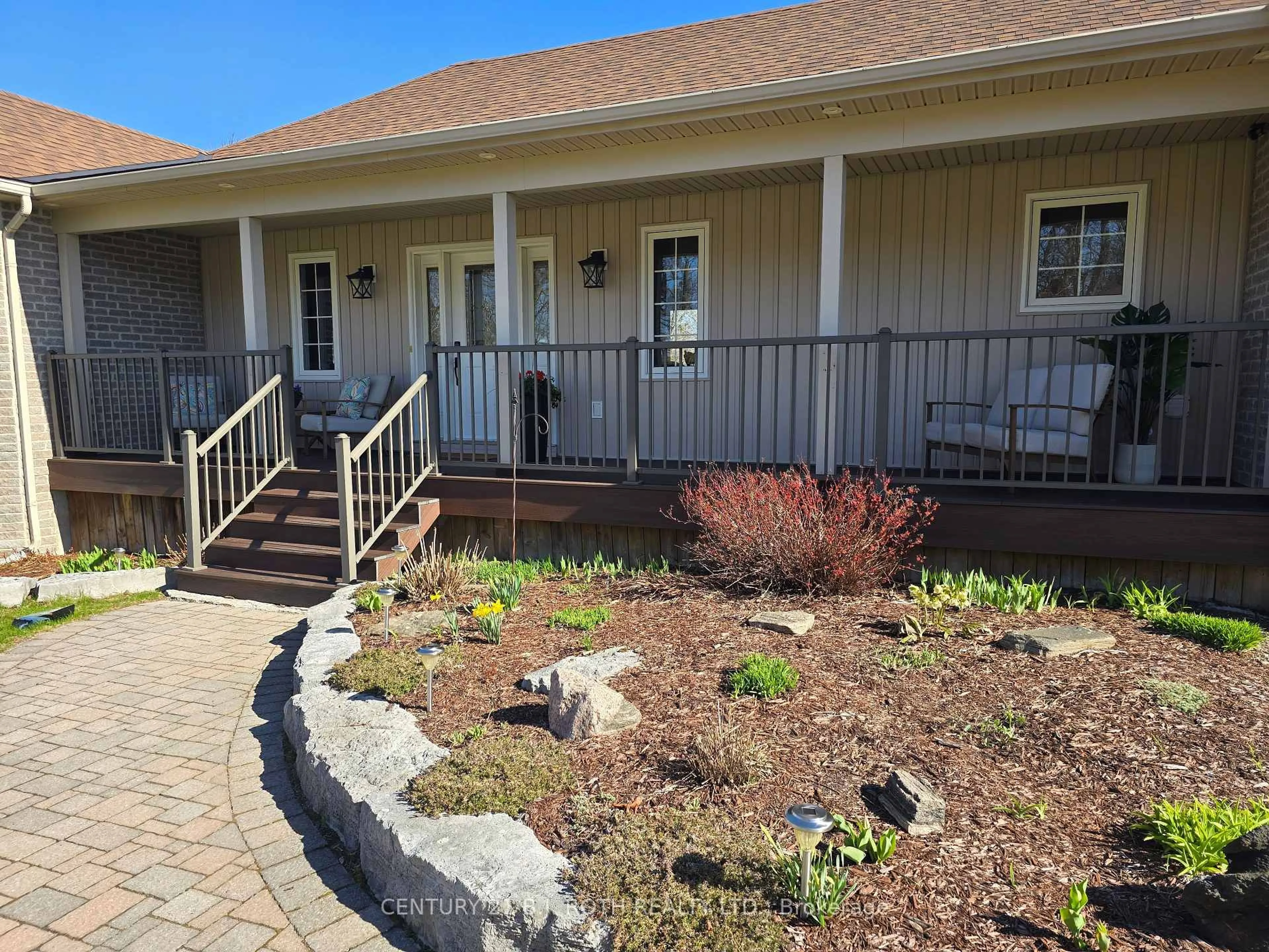 Patio, unknown for 41 Ironwood Tr, Oro-Medonte Ontario L0K 1E0