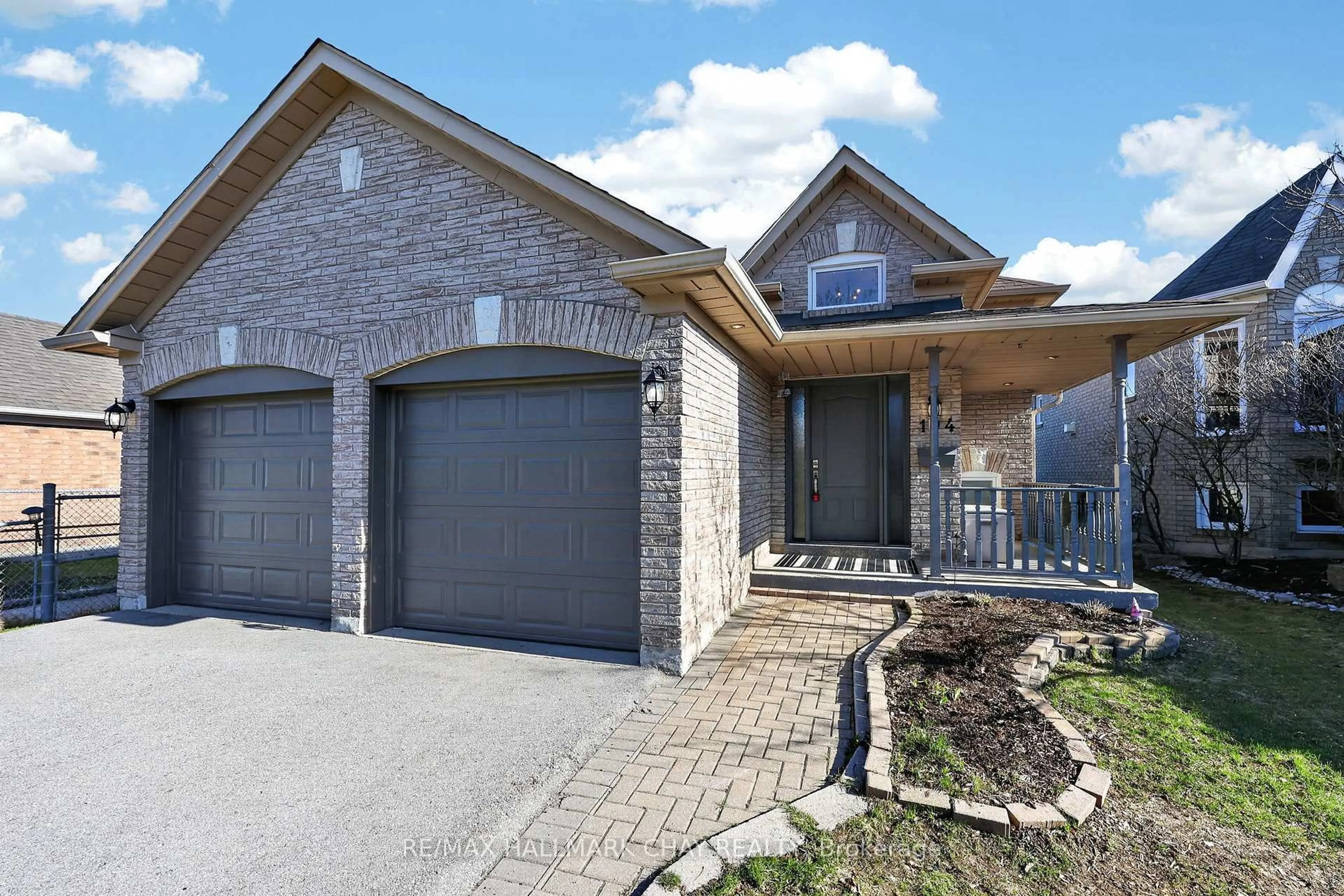 Home with brick exterior material, street for 194 Wessenger Dr, Barrie Ontario L4N 8N9