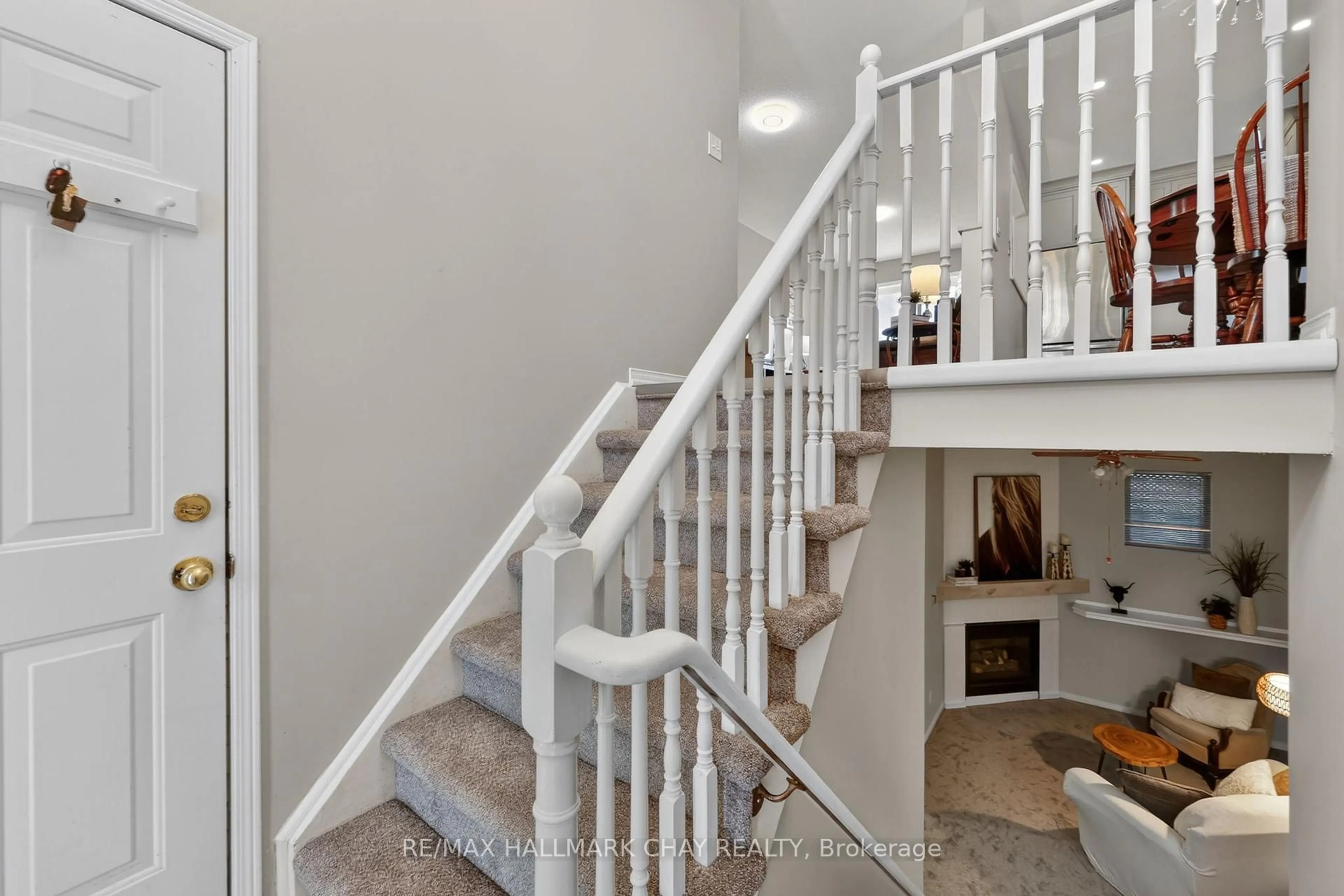 Stairs for 194 Wessenger Dr, Barrie Ontario L4N 8N9