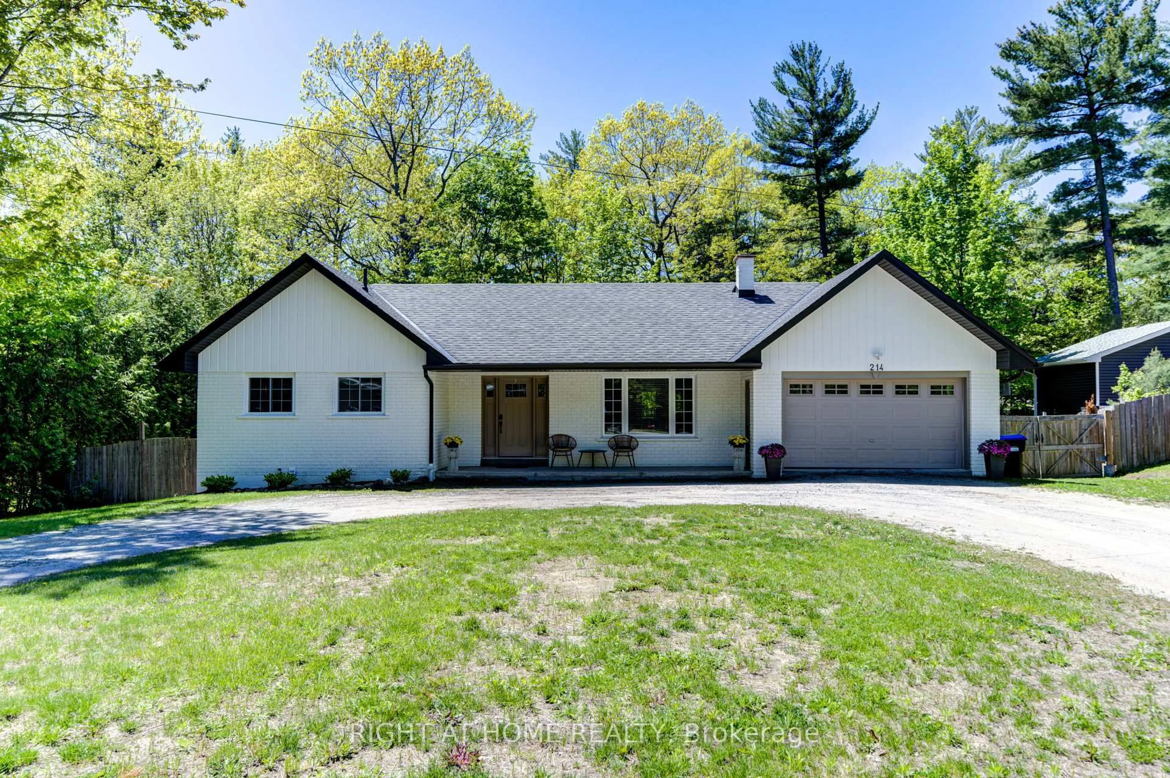 Home with vinyl exterior material, unknown for 214 Desroches Tr, Tiny Ontario L9M 0H9