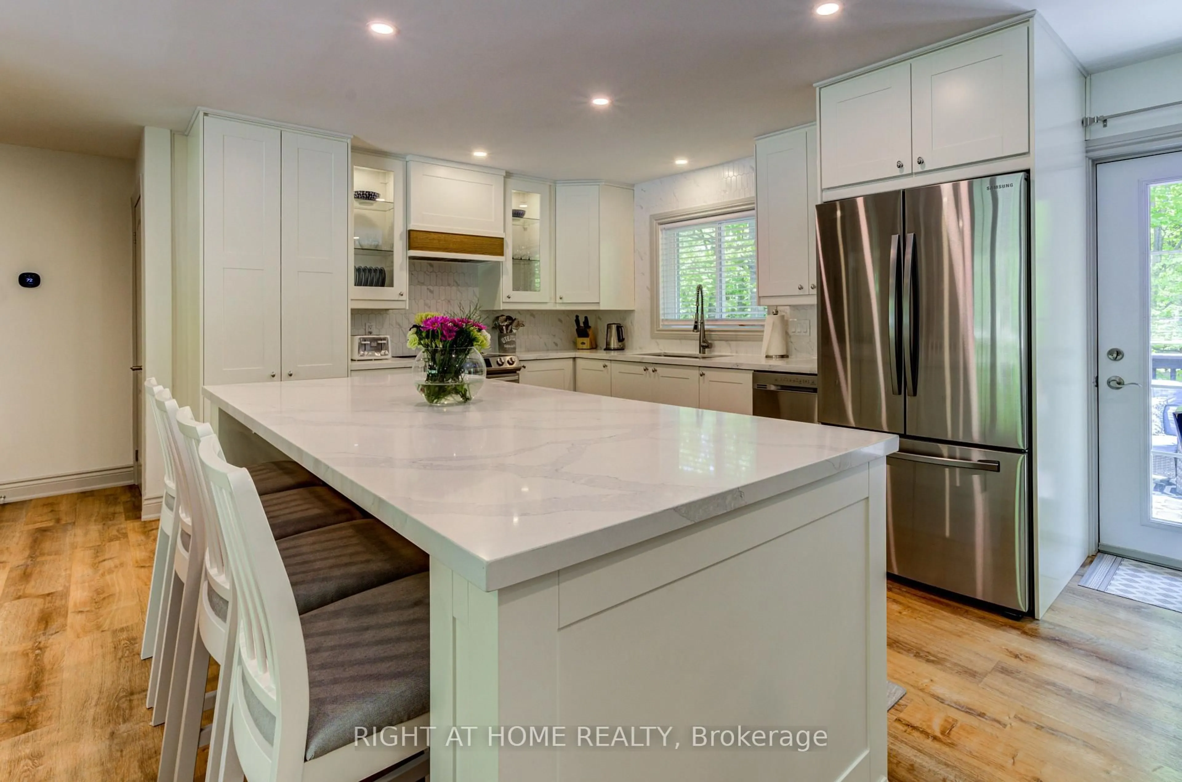 Open concept kitchen, unknown for 214 Desroches Tr, Tiny Ontario L9M 0H9