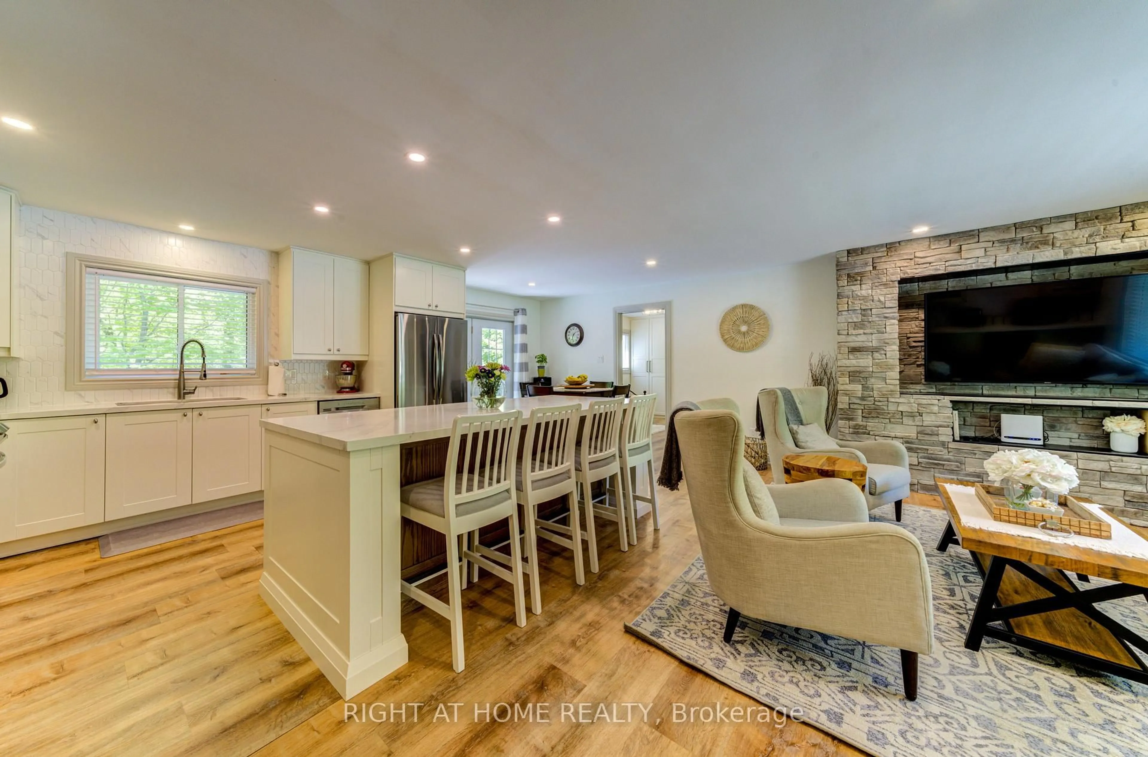 Open concept kitchen, unknown for 214 Desroches Tr, Tiny Ontario L9M 0H9