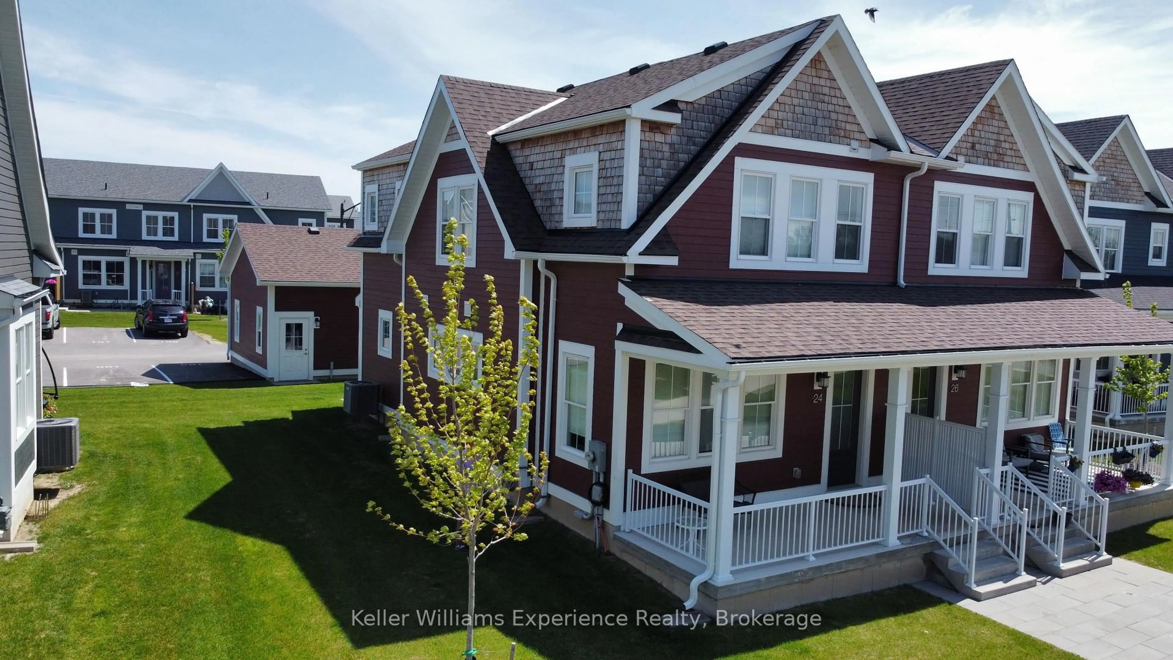 Home with vinyl exterior material, street for 24 Danielle Cres, Midland Ontario L4R 0H3