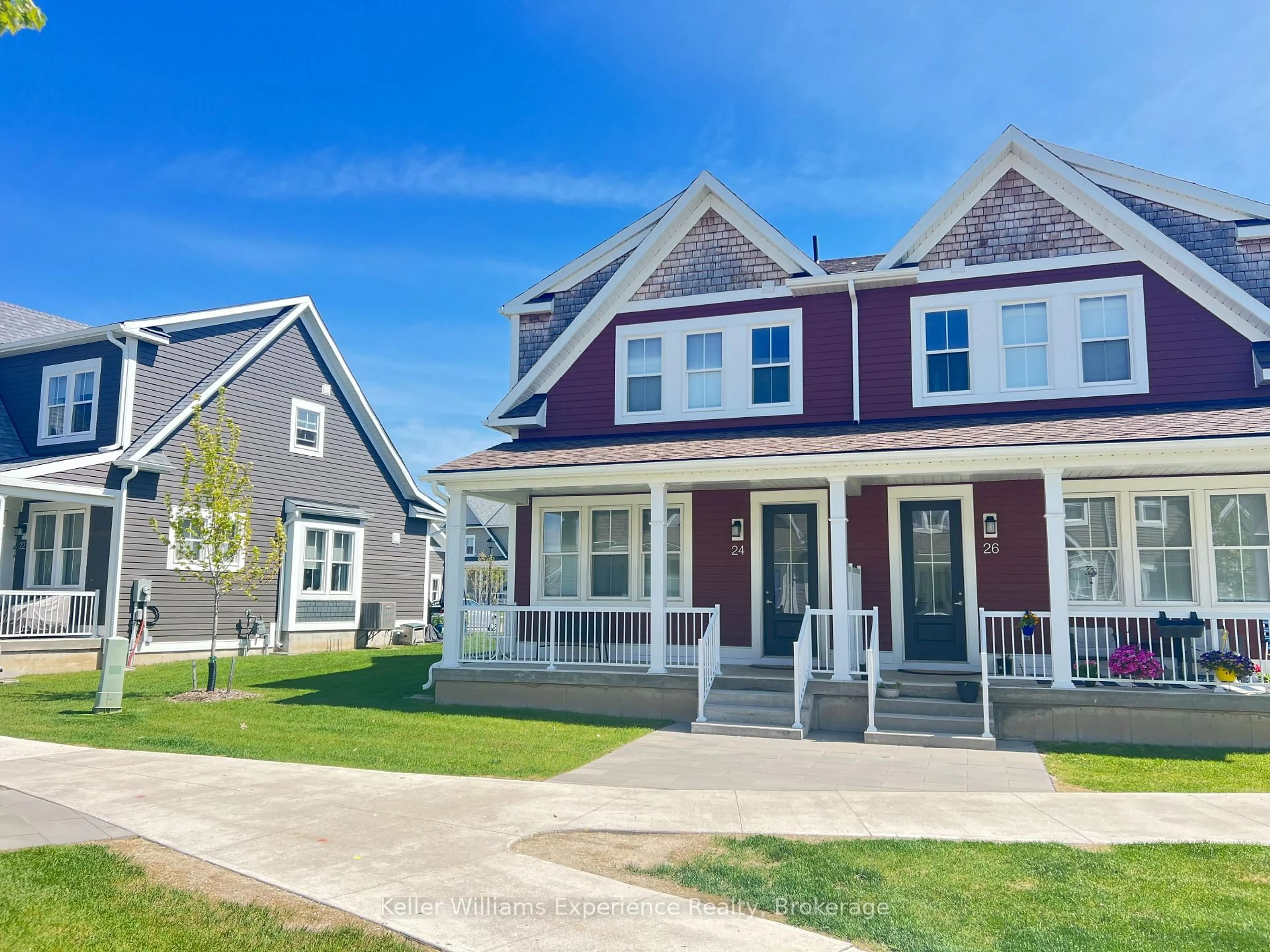 Home with vinyl exterior material, street for 24 Danielle Cres, Midland Ontario L4R 0H3