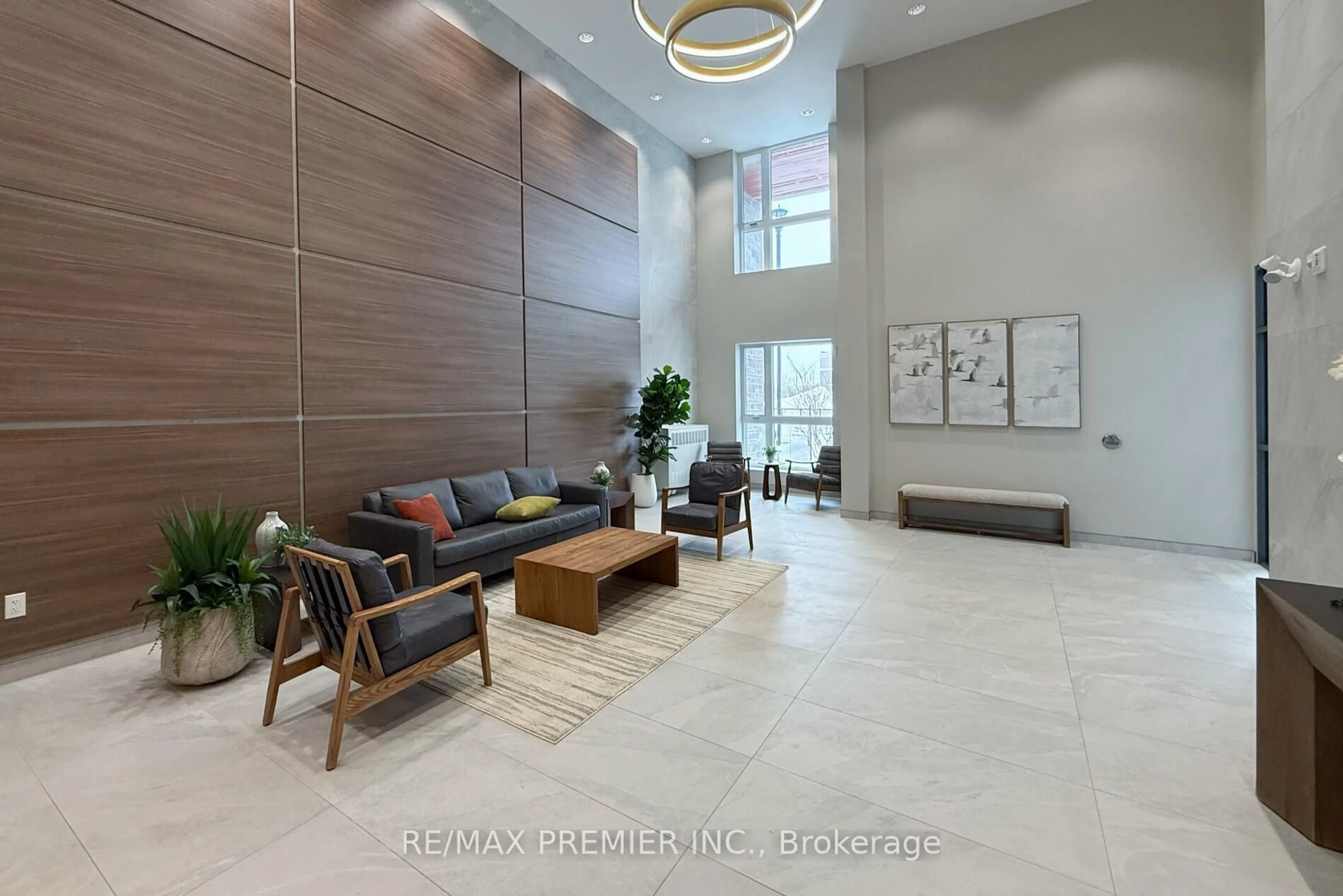 Lobby for 4 Kimberly Lane #120, Collingwood Ontario L9Y 5B4