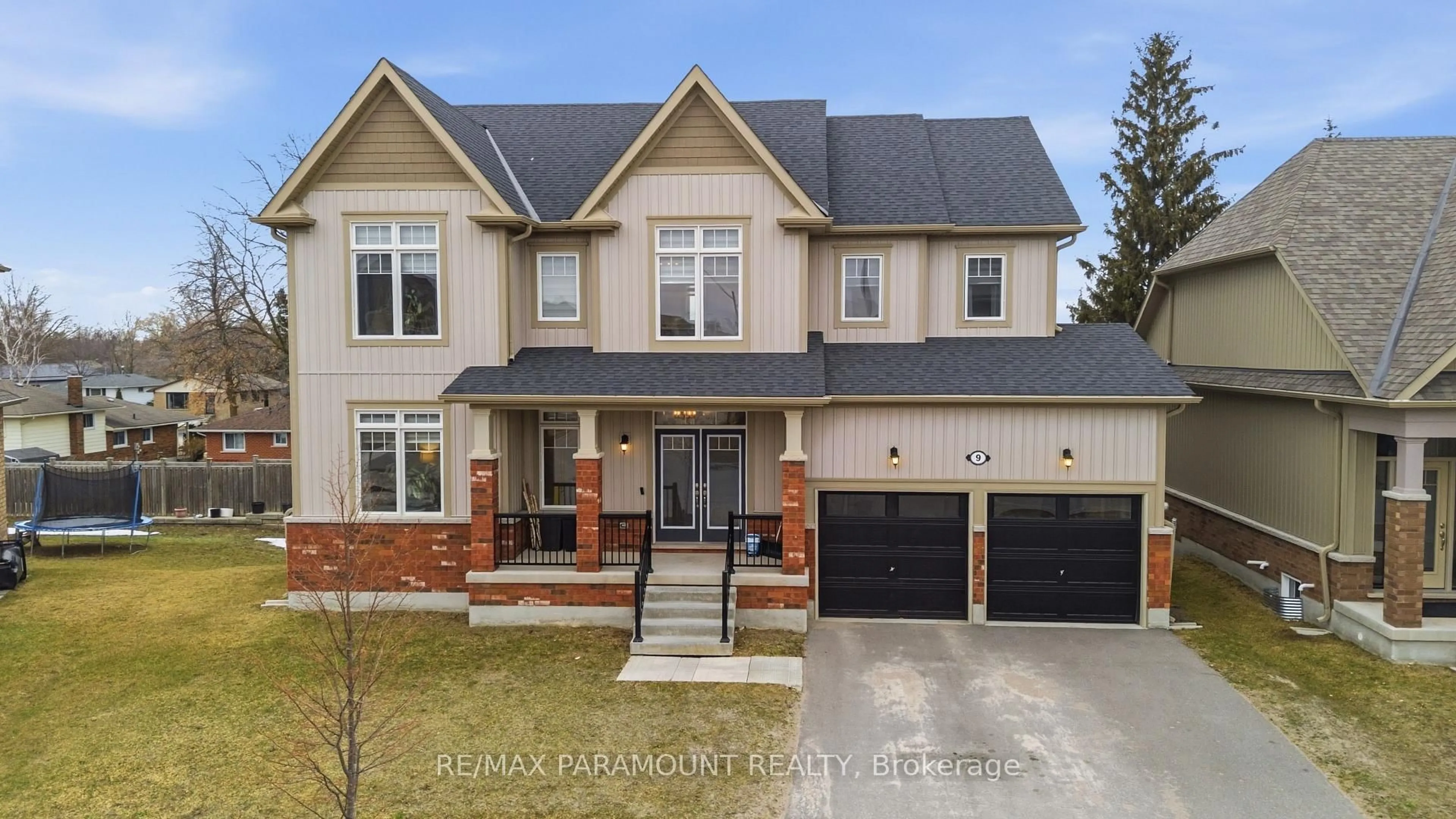 Home with brick exterior material, street for 9 Mclean Ave, Collingwood Ontario L9Y 3V2