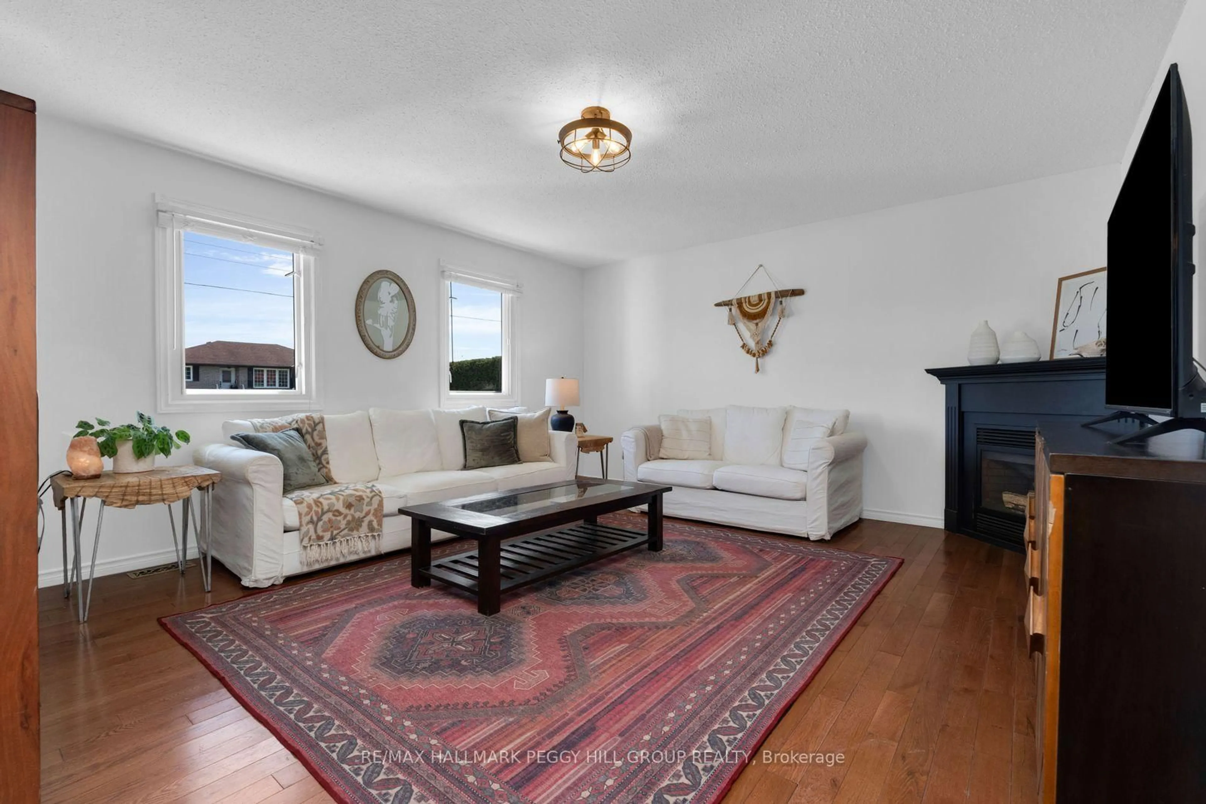 Living room with furniture, unknown for 207 Clarence St, Clearview Ontario L0M 1S0