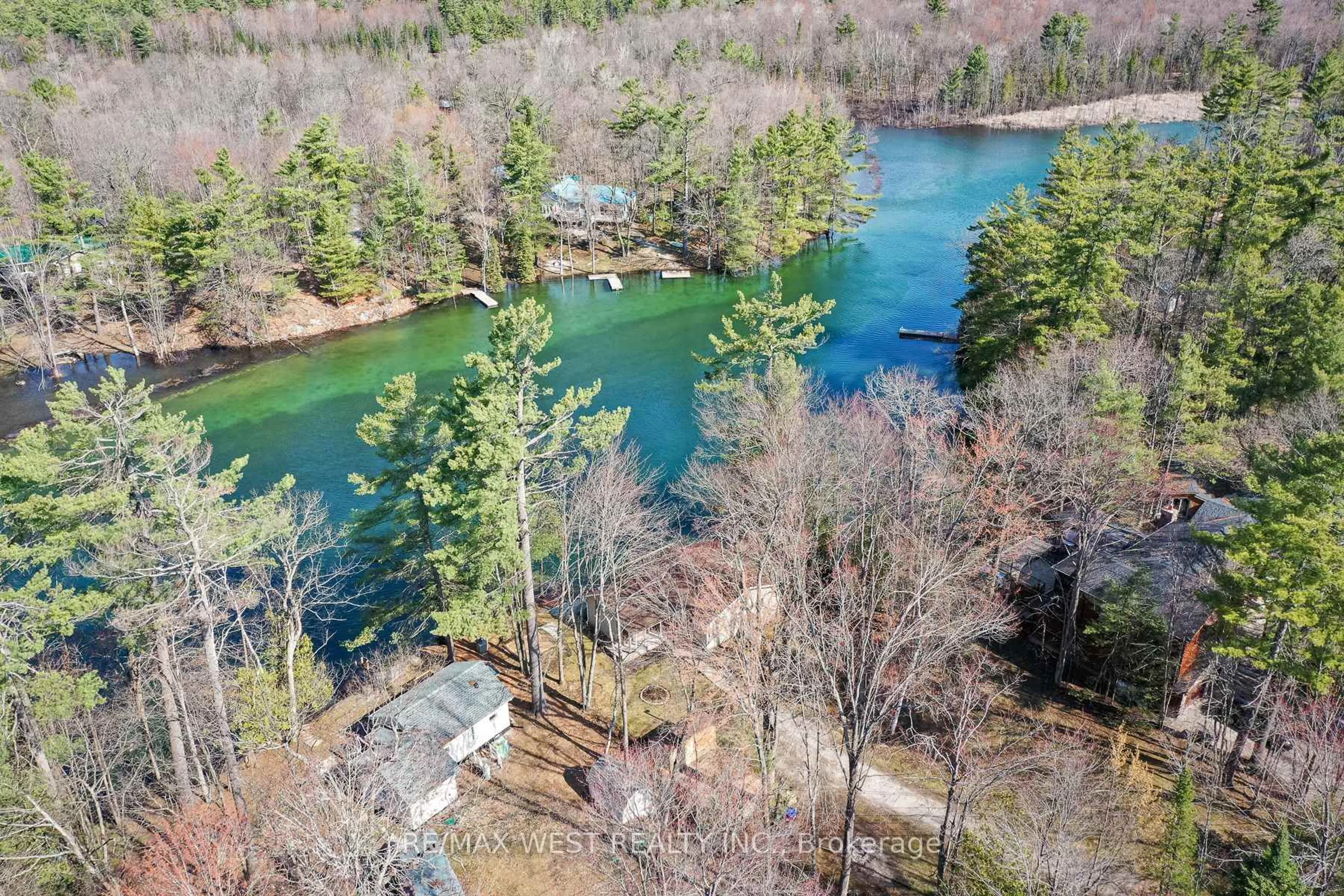 A pic from outside/outdoor area/front of a property/back of a property/a pic from drone, water/lake/river/ocean view for 8060 Oakridge Dr, Ramara Ontario L0K 2B0