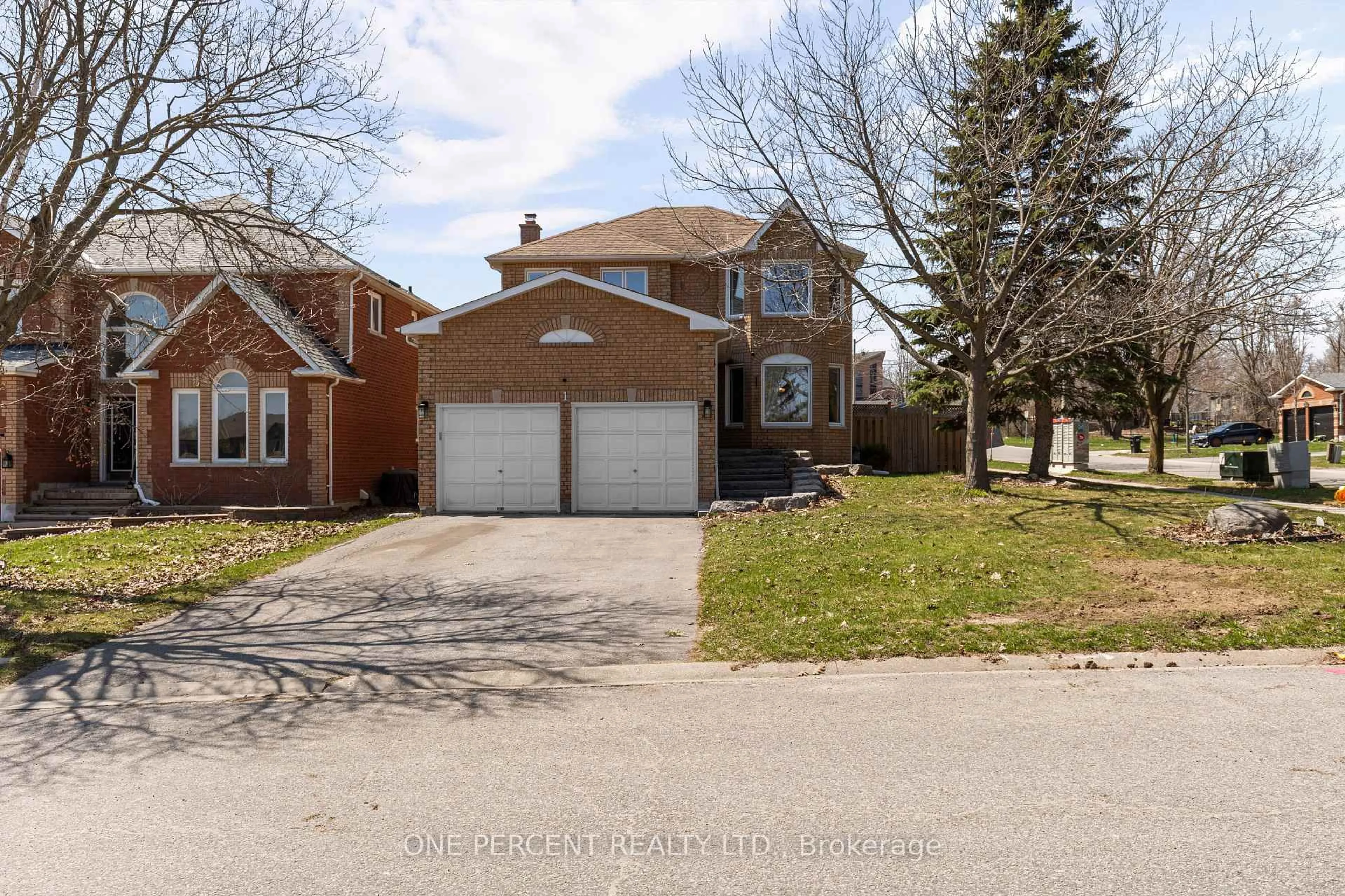 Home with brick exterior material, street for 1 Dixon Crt, Barrie Ontario L4N 7H1