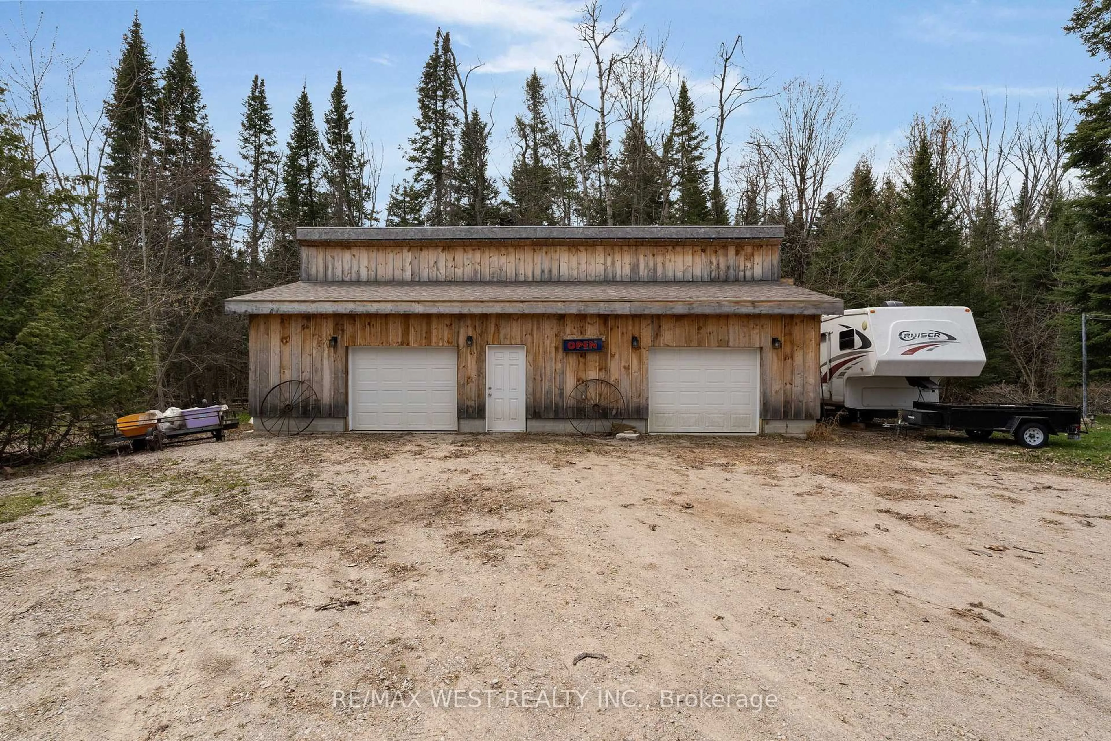 Shed for 3768 George Johnston Rd, Springwater Ontario L4M 4S4