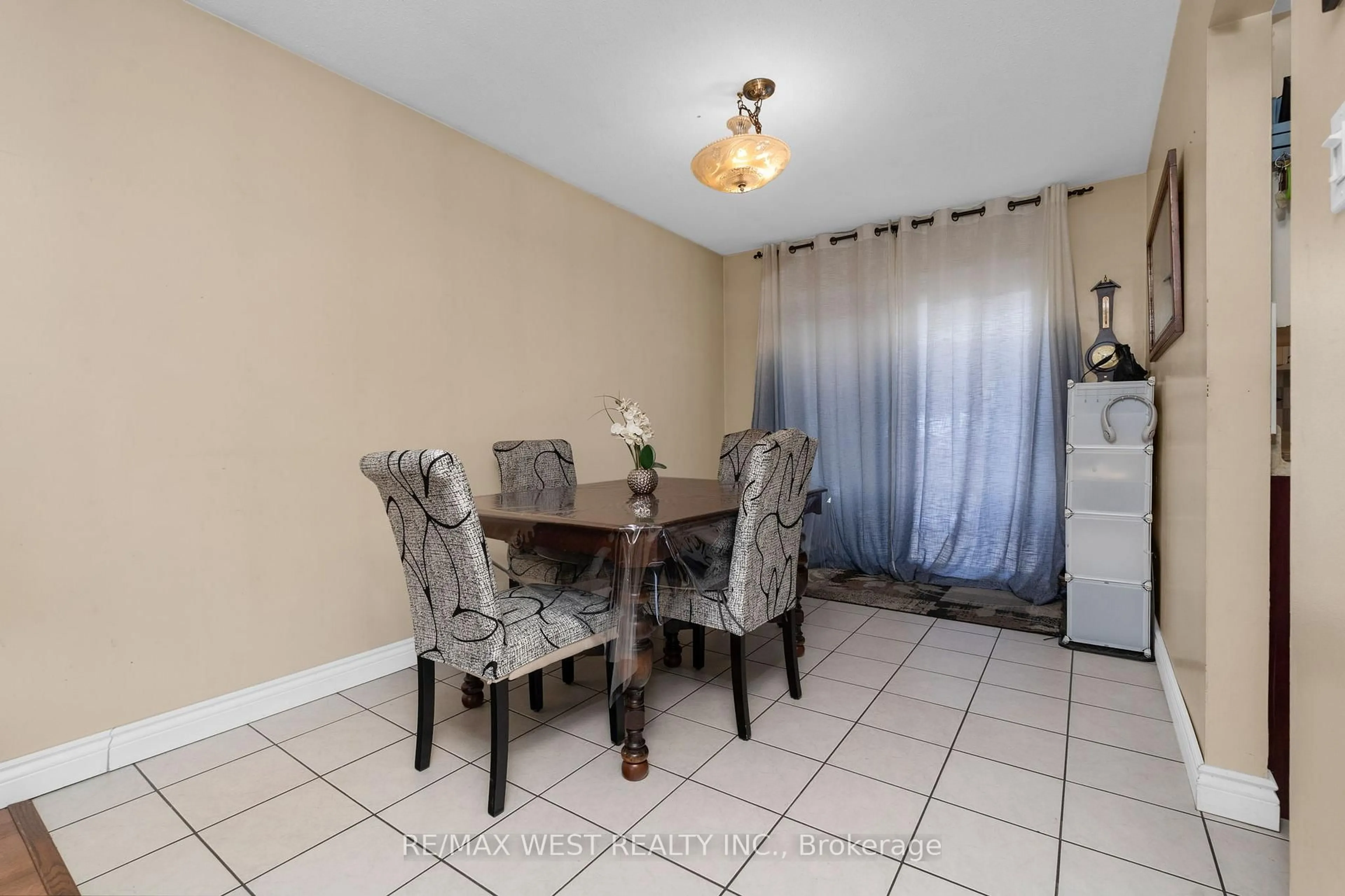 Dining room, ceramic/tile floor for 3768 George Johnston Rd, Springwater Ontario L4M 4S4