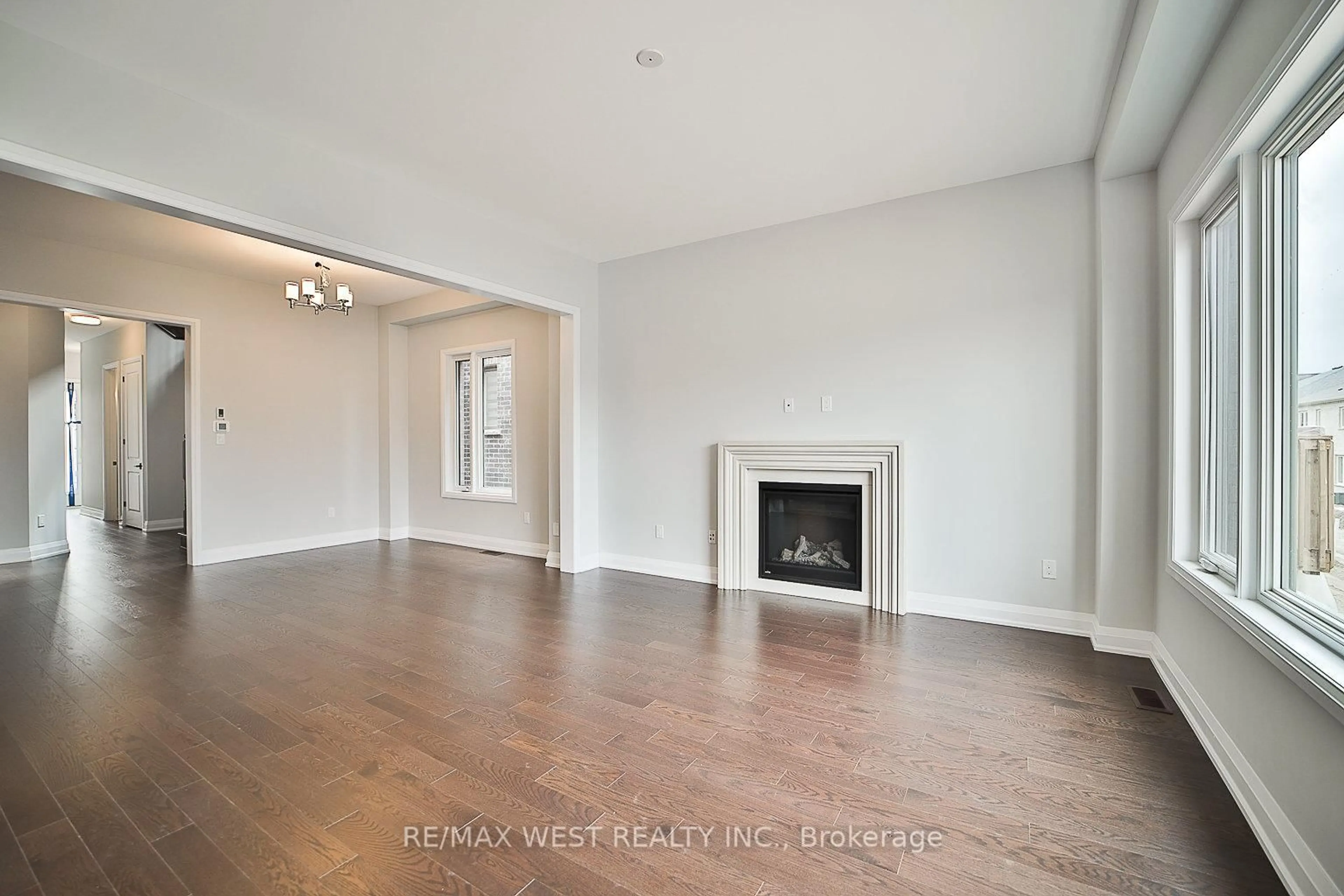 A pic of a room for 14 Periwinkle Rd, Springwater Ontario L0L 1Y3