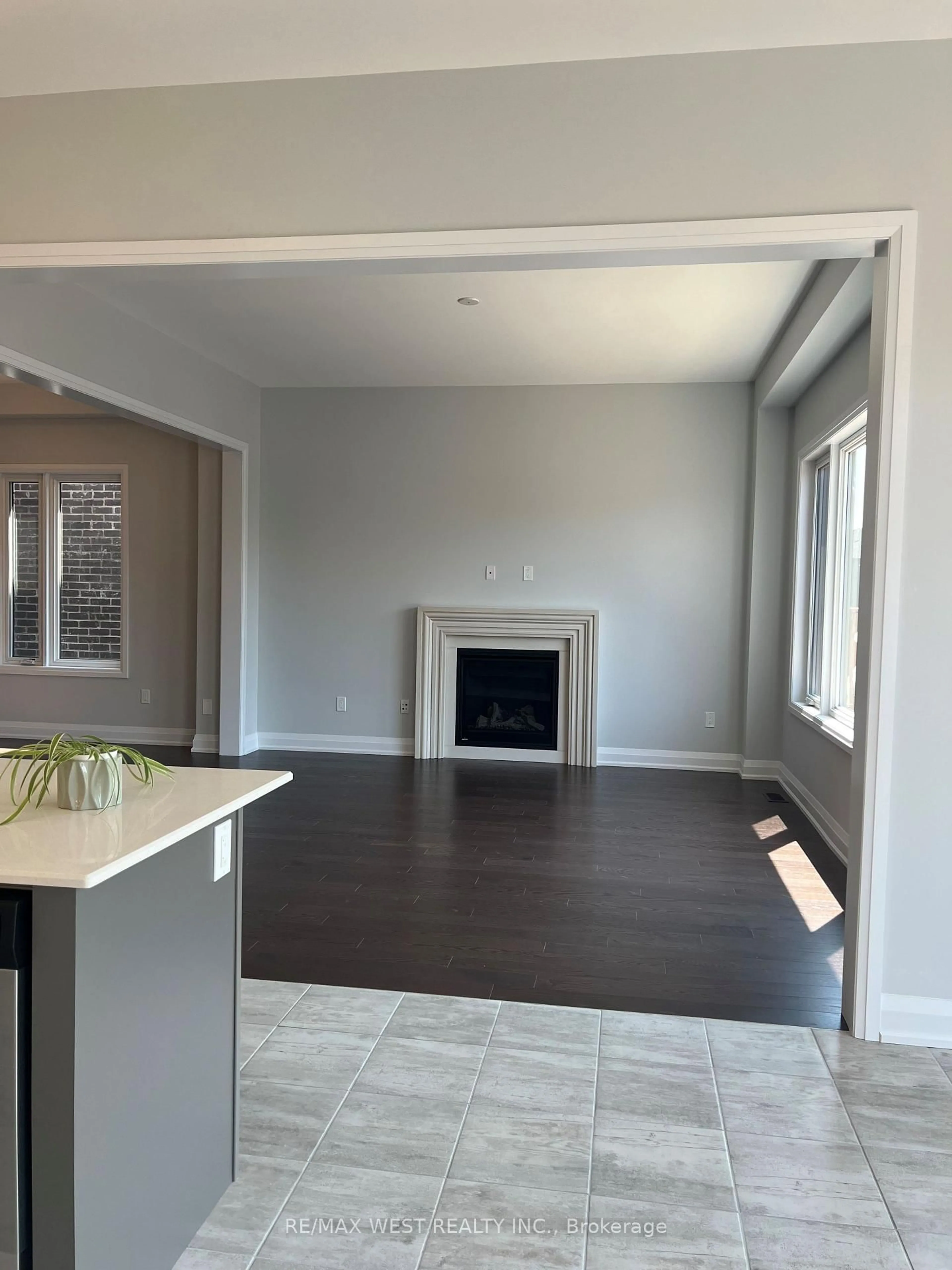 A pic of a room for 14 Periwinkle Rd, Springwater Ontario L0L 1Y3