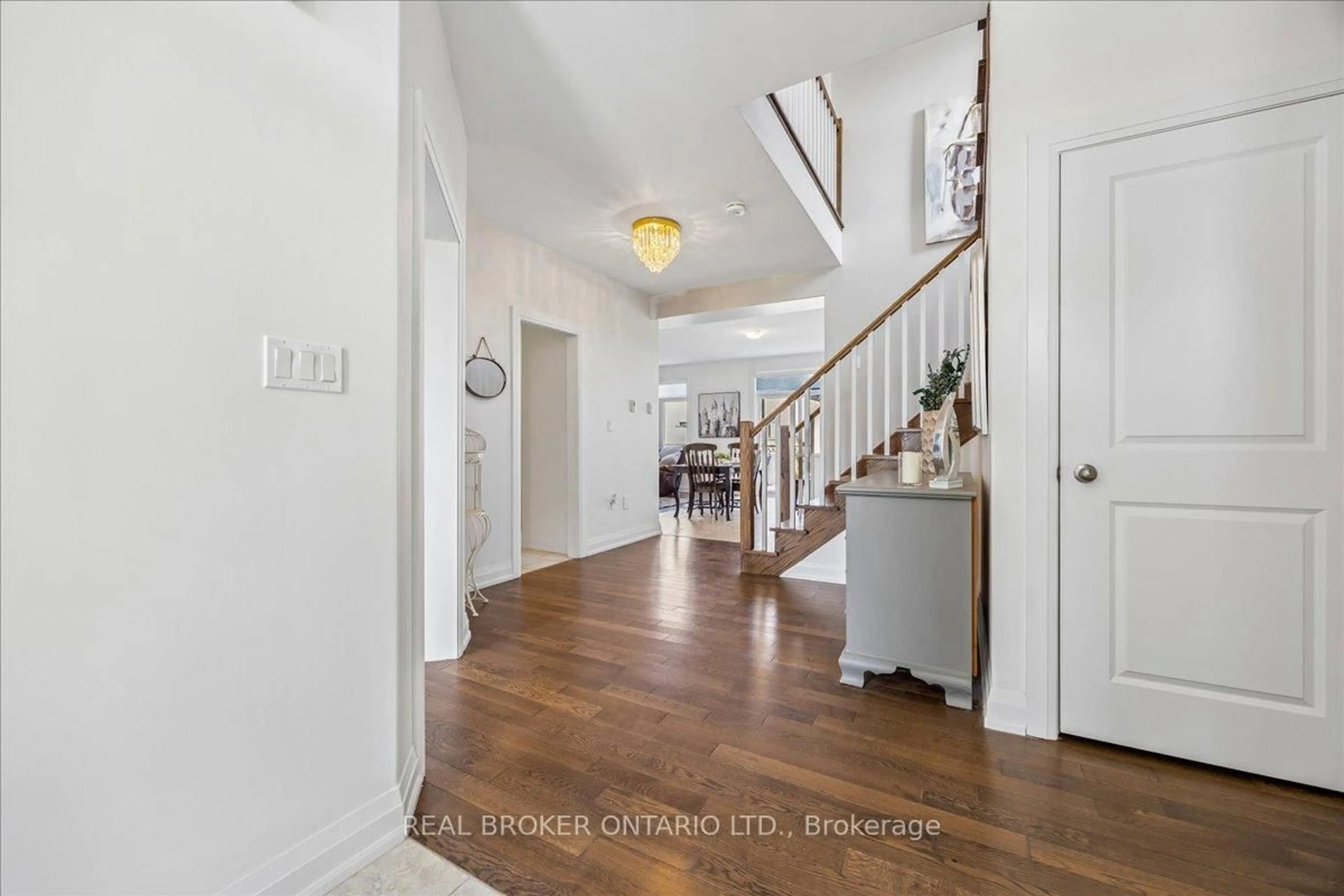 Indoor entryway for 215 Centre St, Clearview Ontario L0M 1S0