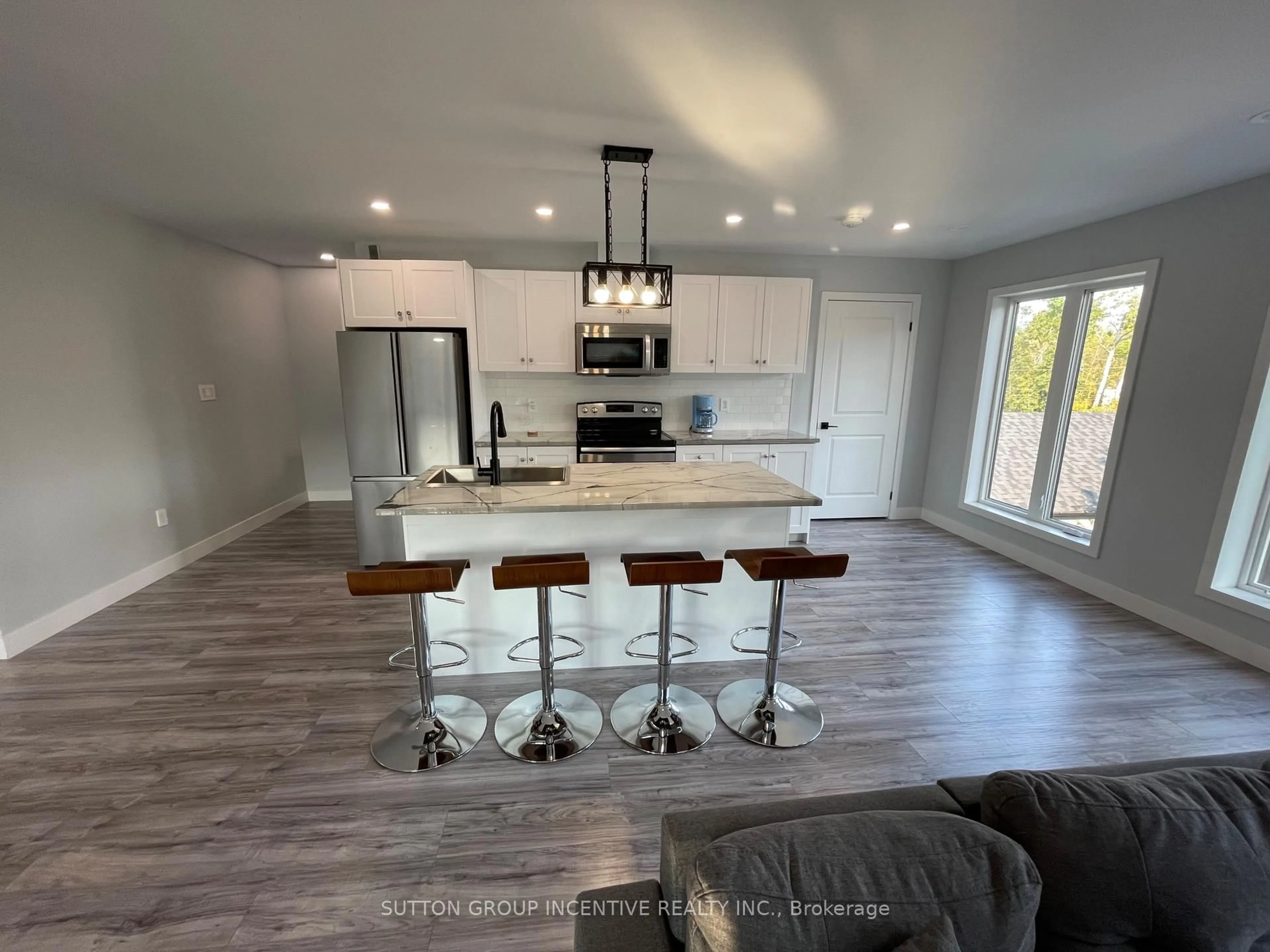Open concept kitchen, unknown for 52 Marilyn Ave, Wasaga Beach Ontario L9Z 2Y1
