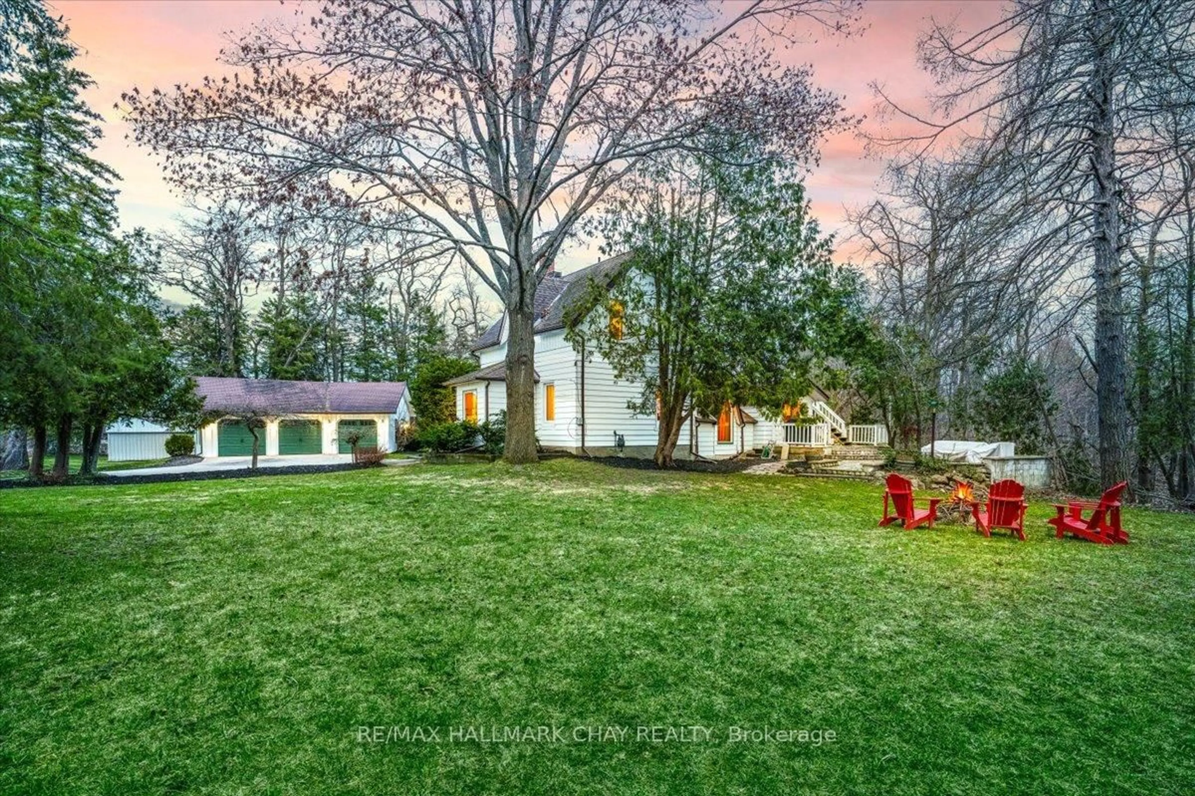 A pic from outside/outdoor area/front of a property/back of a property/a pic from drone, street for 115 Doran Rd, Springwater Ontario L9X 1L5