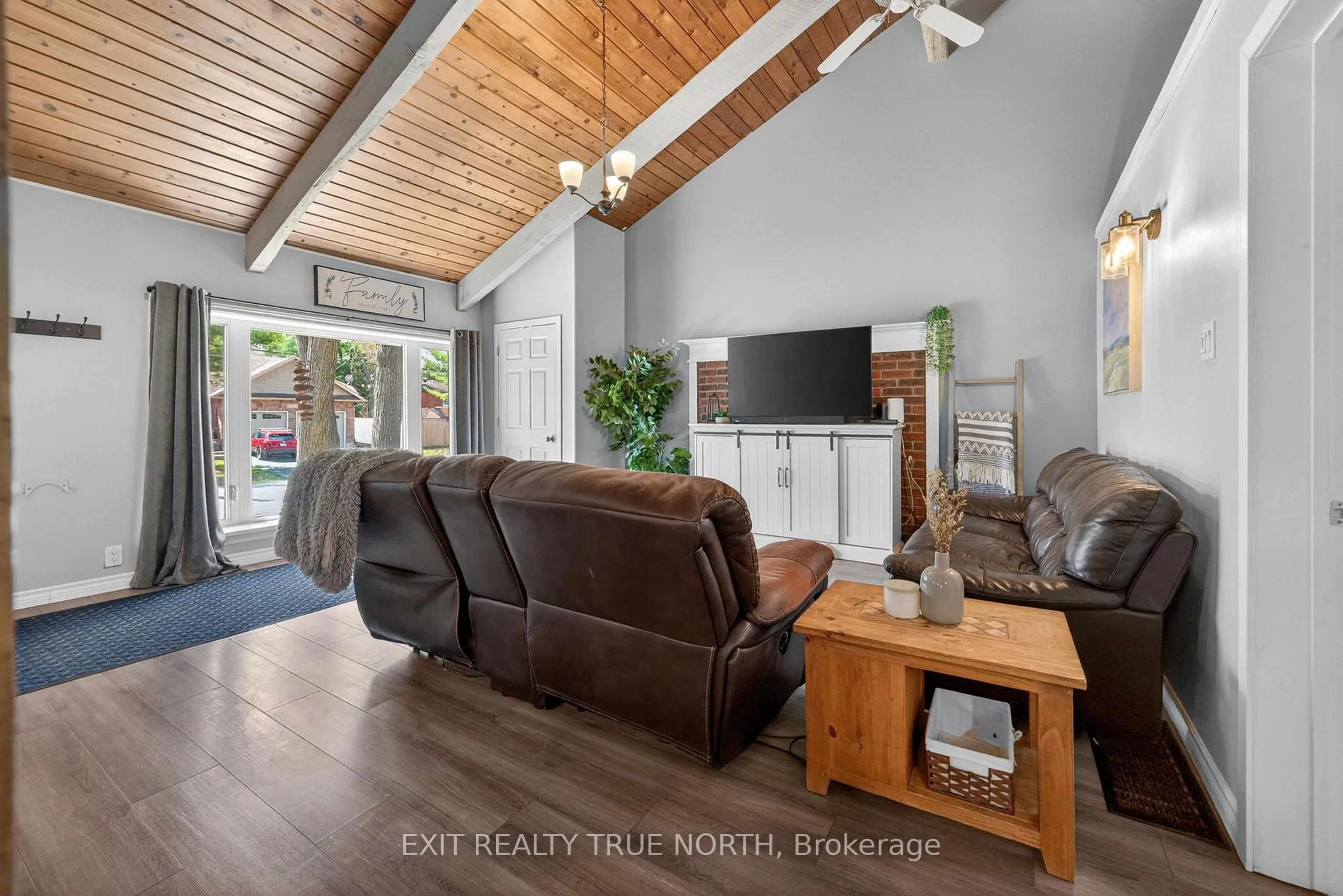 Living room with furniture, unknown for 70 Knox Rd, Wasaga Beach Ontario L9Z 2A8