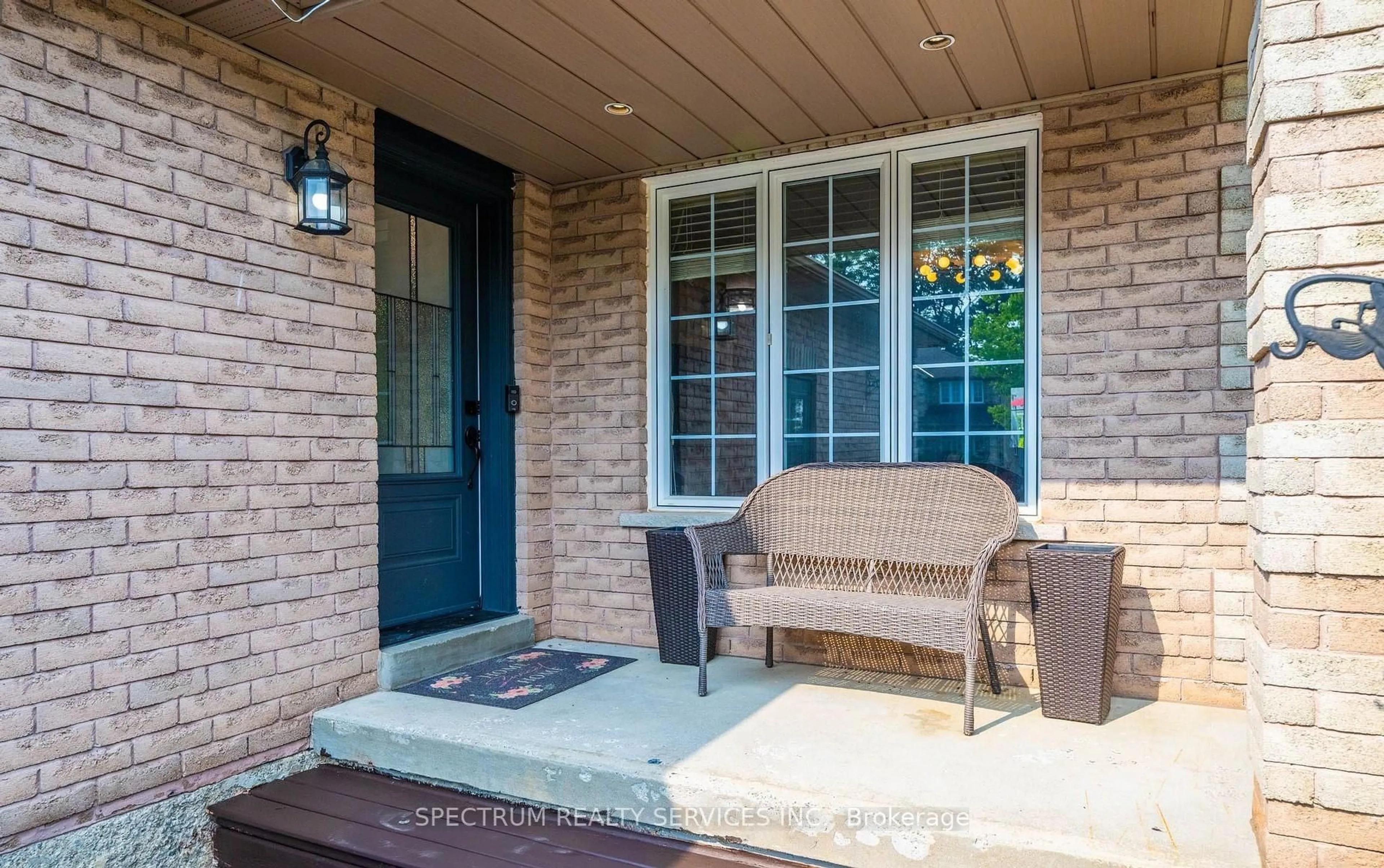 Unknown for 54 Northview Cres, Barrie Ontario L4N 9T4