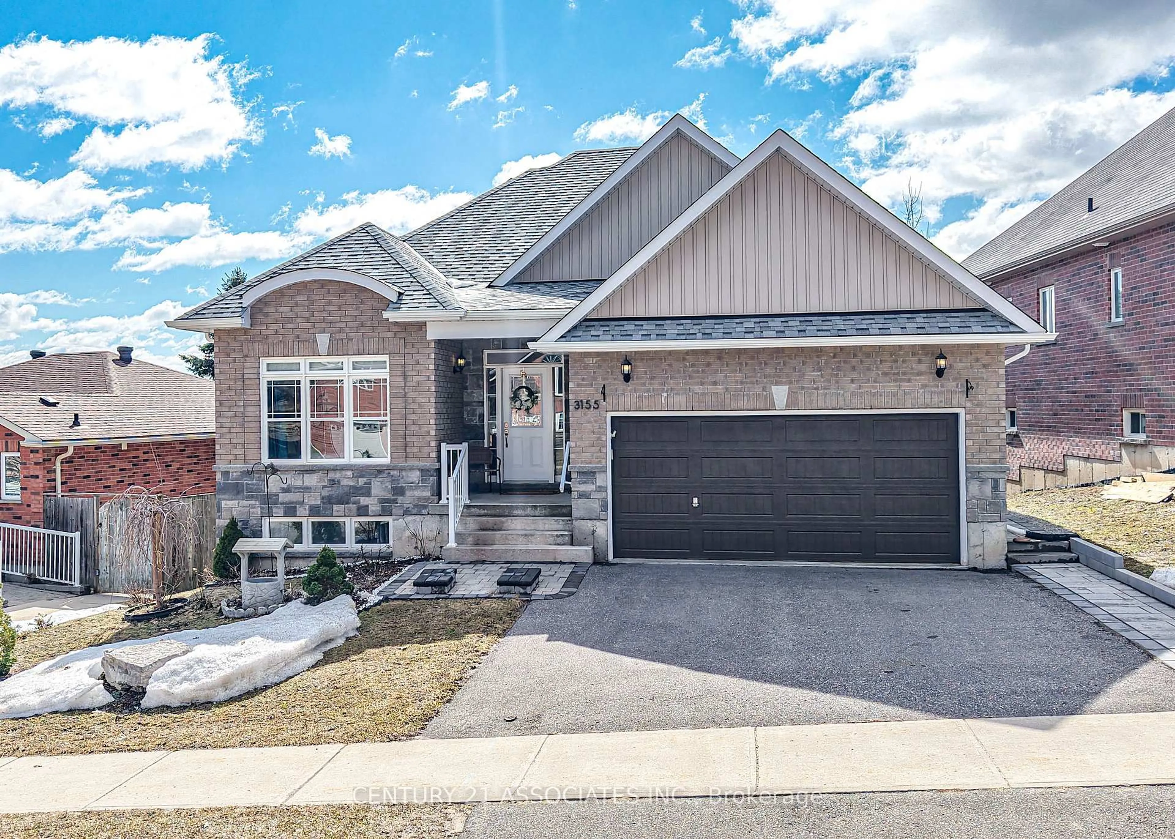 Home with brick exterior material, street for 3155 Monarch Dr, Orillia Ontario L3V 7X1