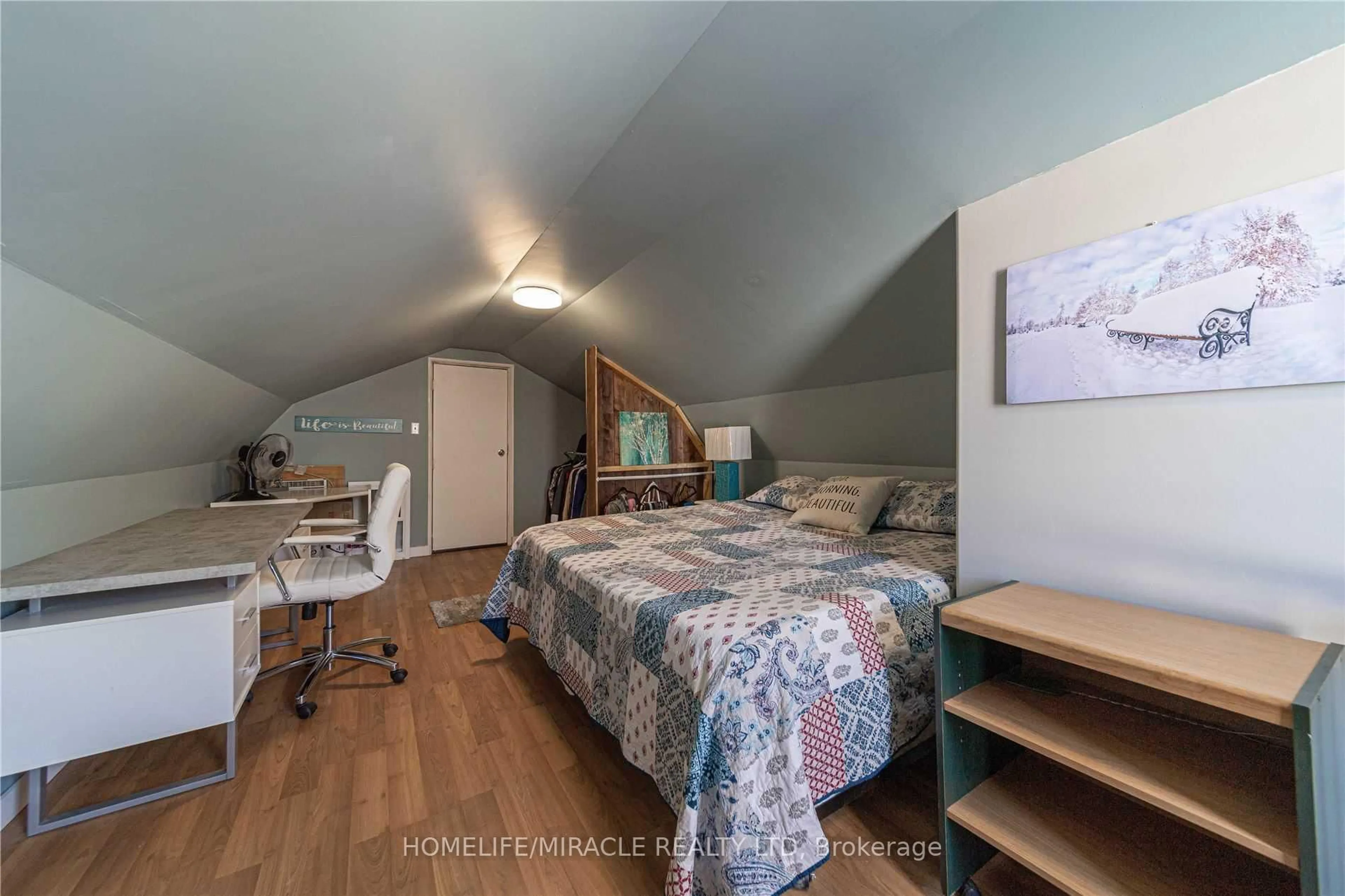 A pic of a room for 2293 Coopers Falls Rd, Ramara Ontario L0K 2B0