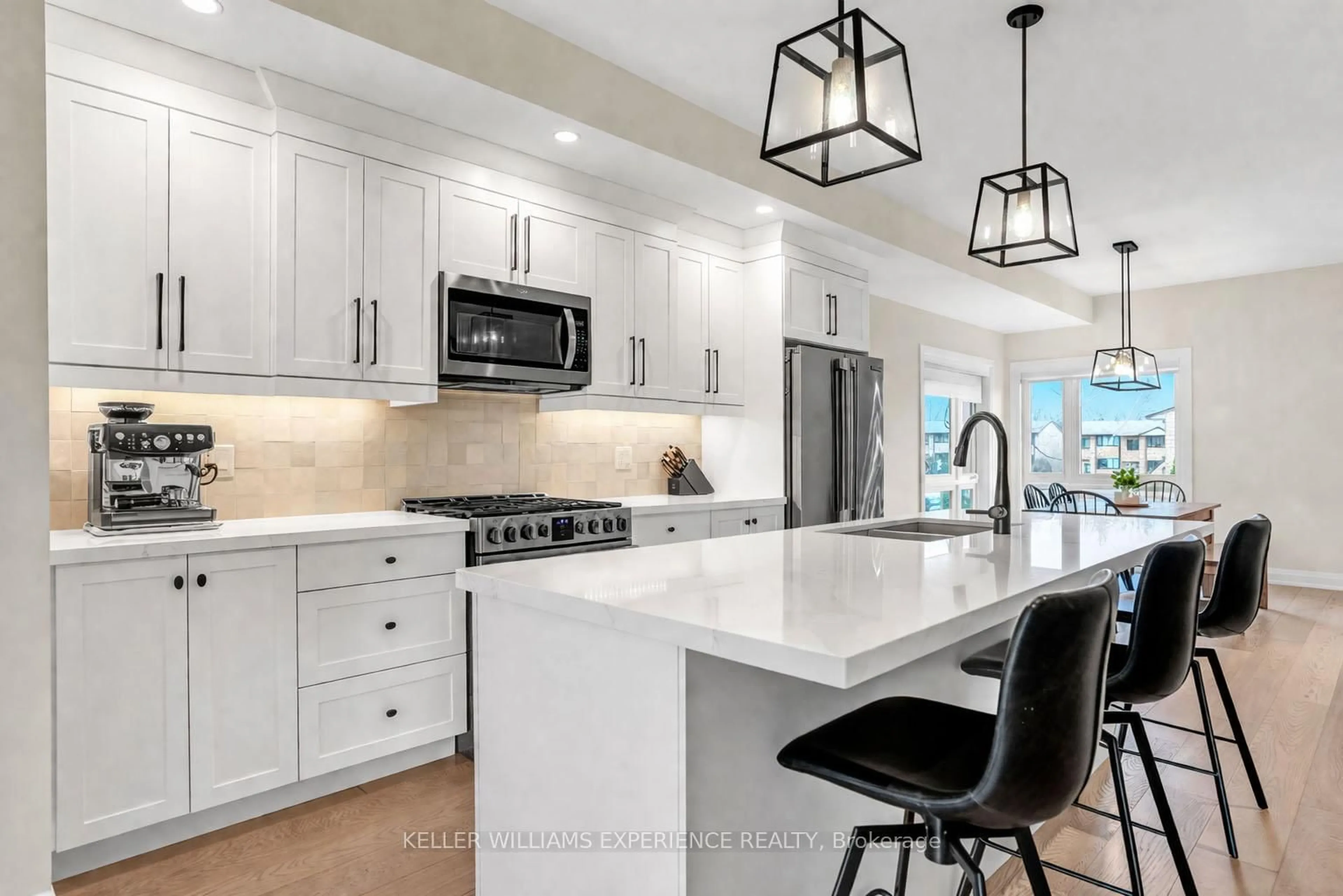 Open concept kitchen, ceramic/tile floor for 86 Clapperton St, Barrie Ontario L4M 3G2