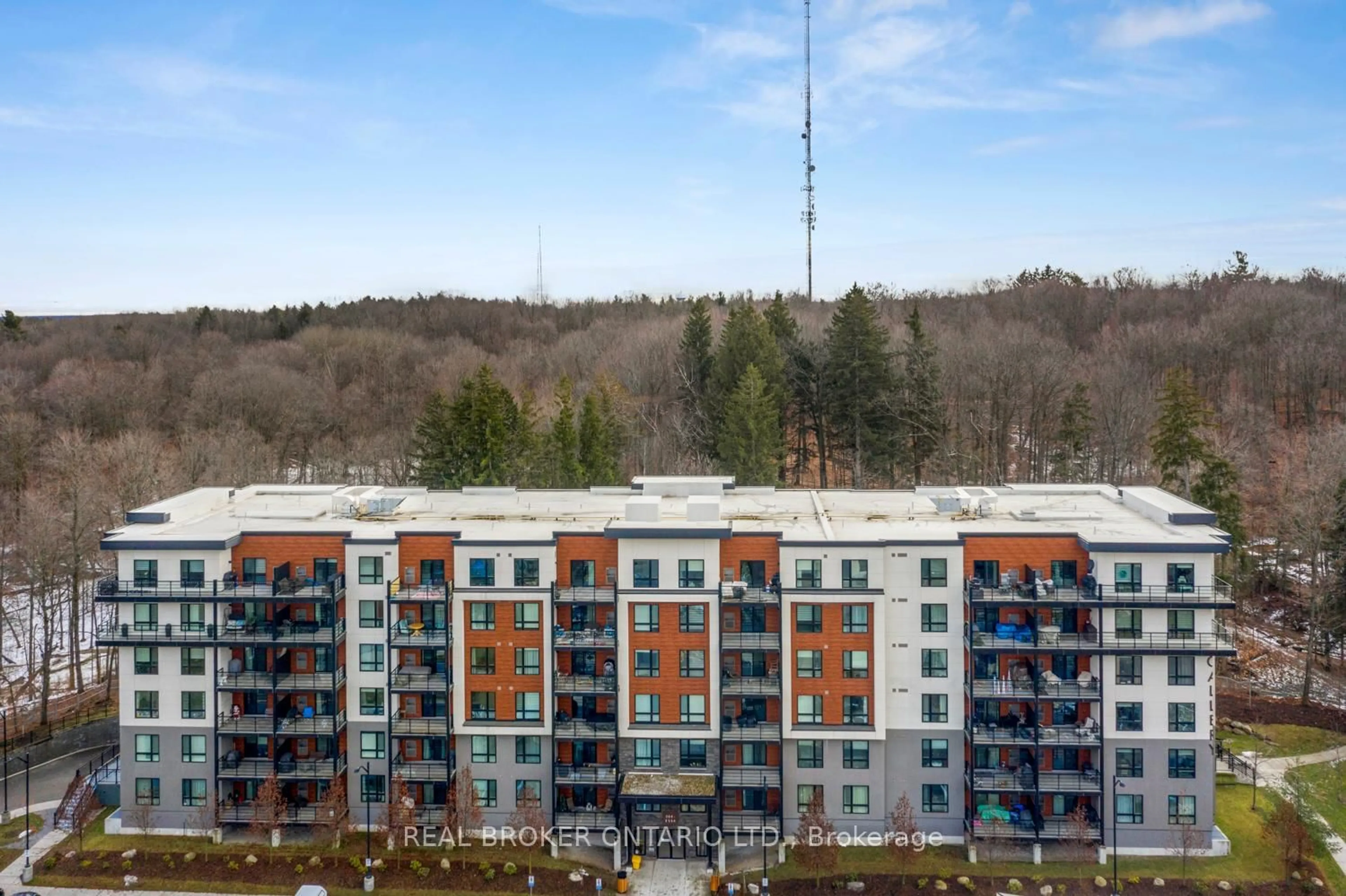 A pic from outside/outdoor area/front of a property/back of a property/a pic from drone, building for 304 ESSA Rd #609, Barrie Ontario L9J 0H4