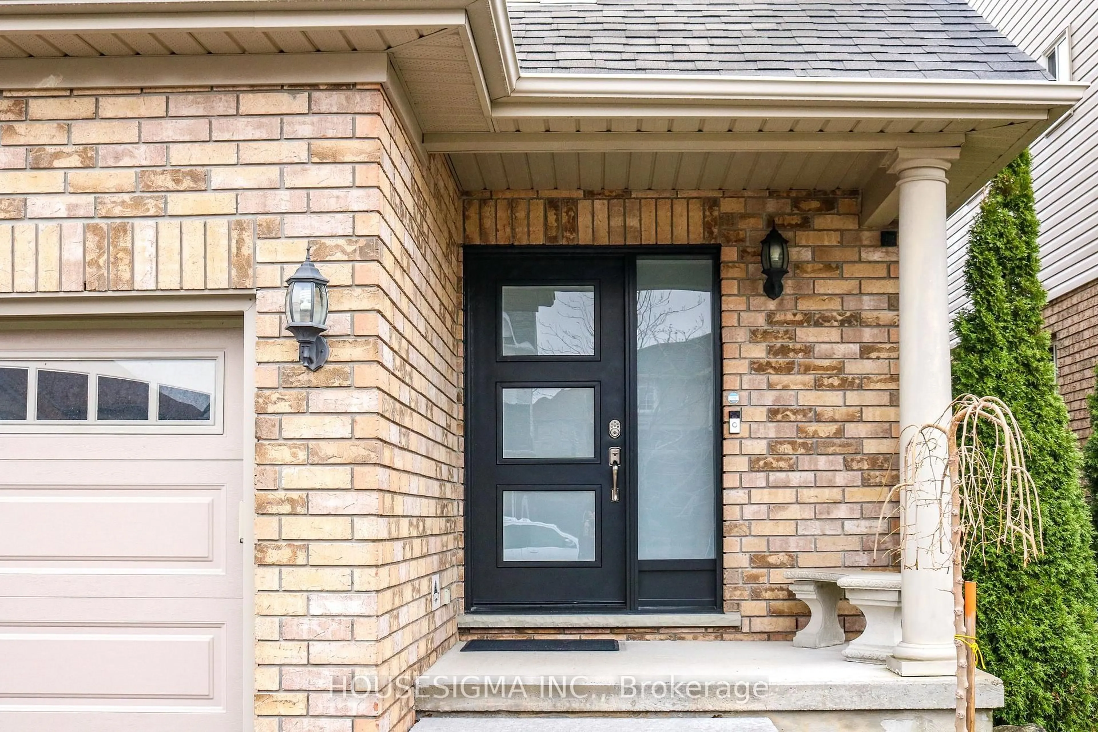 Home with brick exterior material, street for 22 Highlands Cres, Collingwood Ontario L9Y 5H3