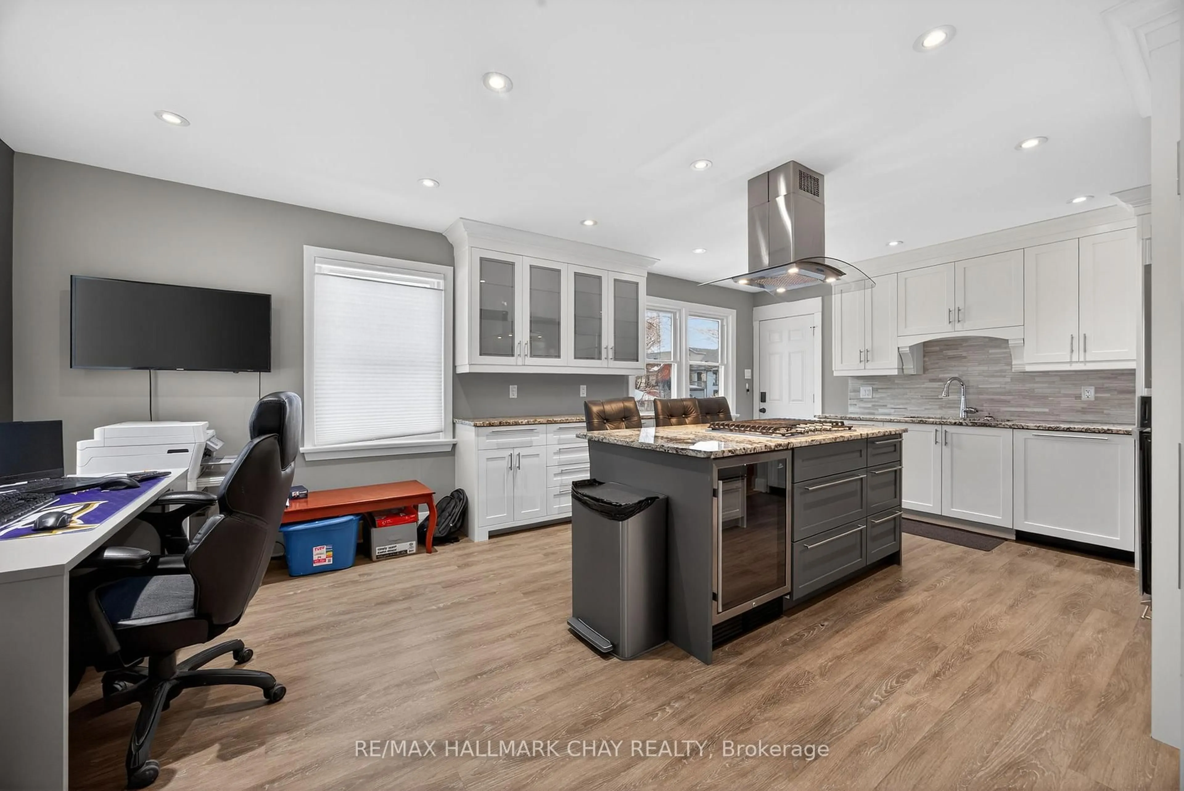 Open concept kitchen, unknown for 68 Drury Lane, Barrie Ontario L4M 3C8