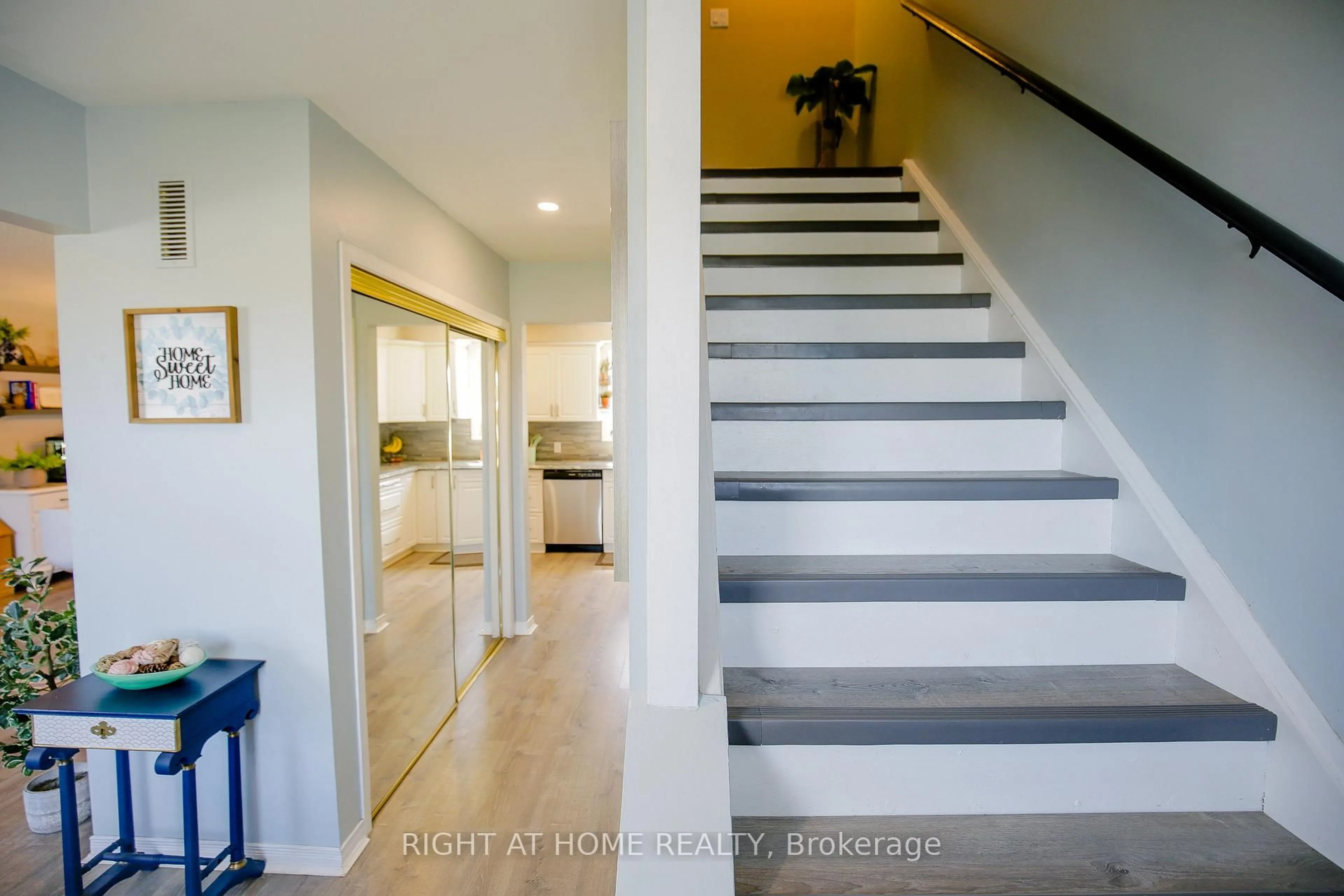 Unknown for 151 Little Ave, Barrie Ontario L4N 6L6