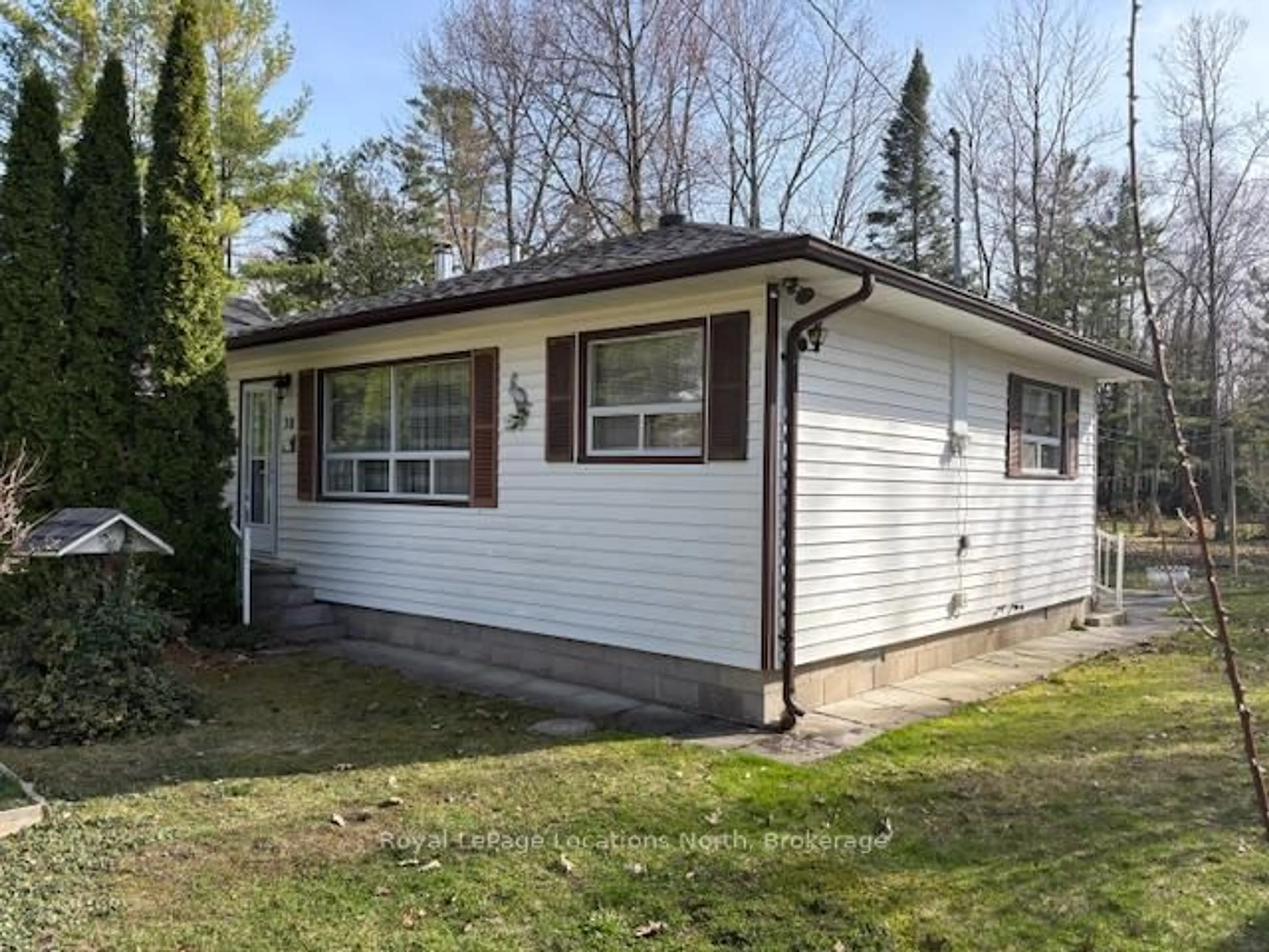 Shed for 58 39th St, Wasaga Beach Ontario L9Z 2A2