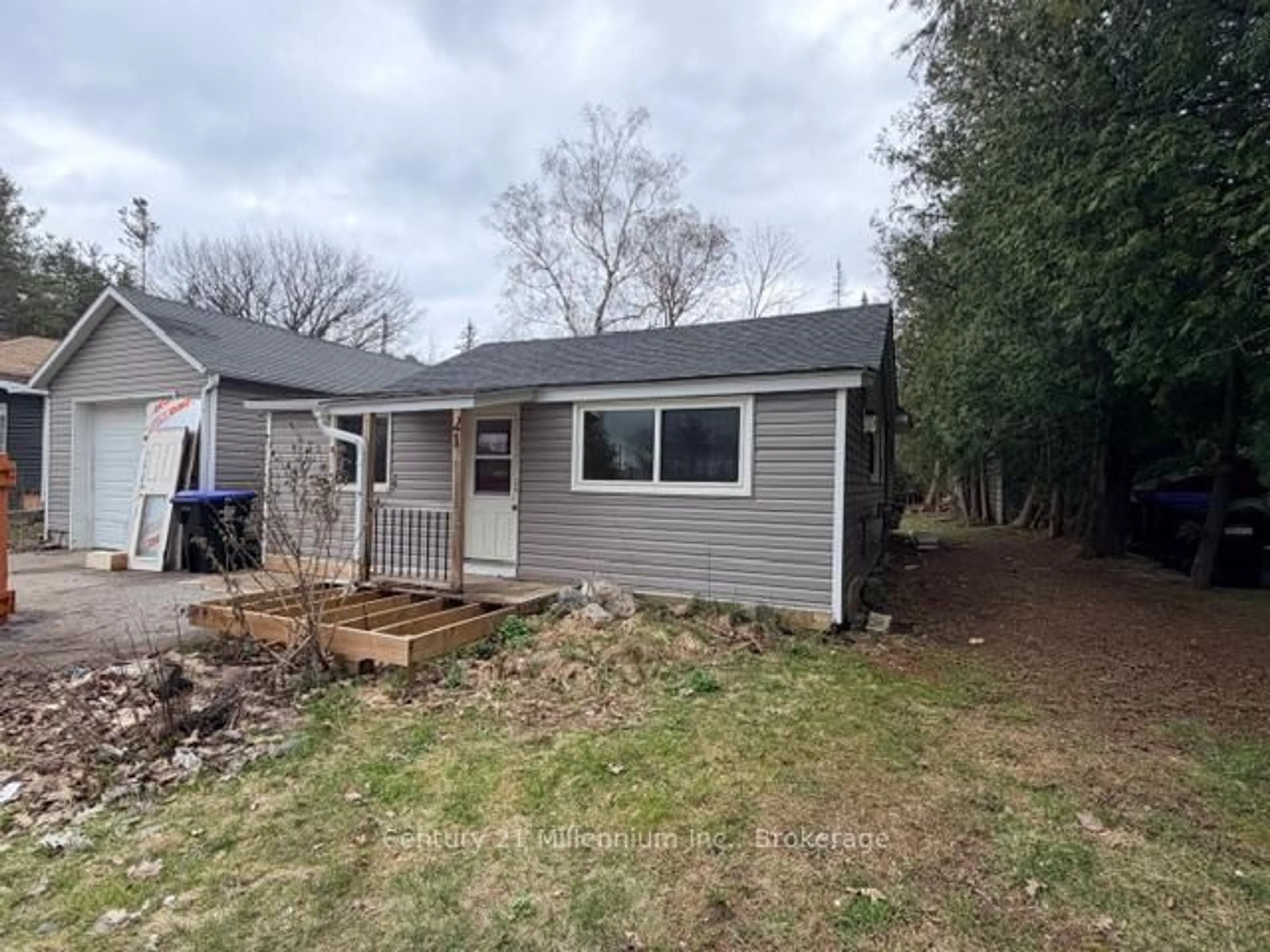 Unknown for 21 74th St, Wasaga Beach Ontario L9Z 2G6