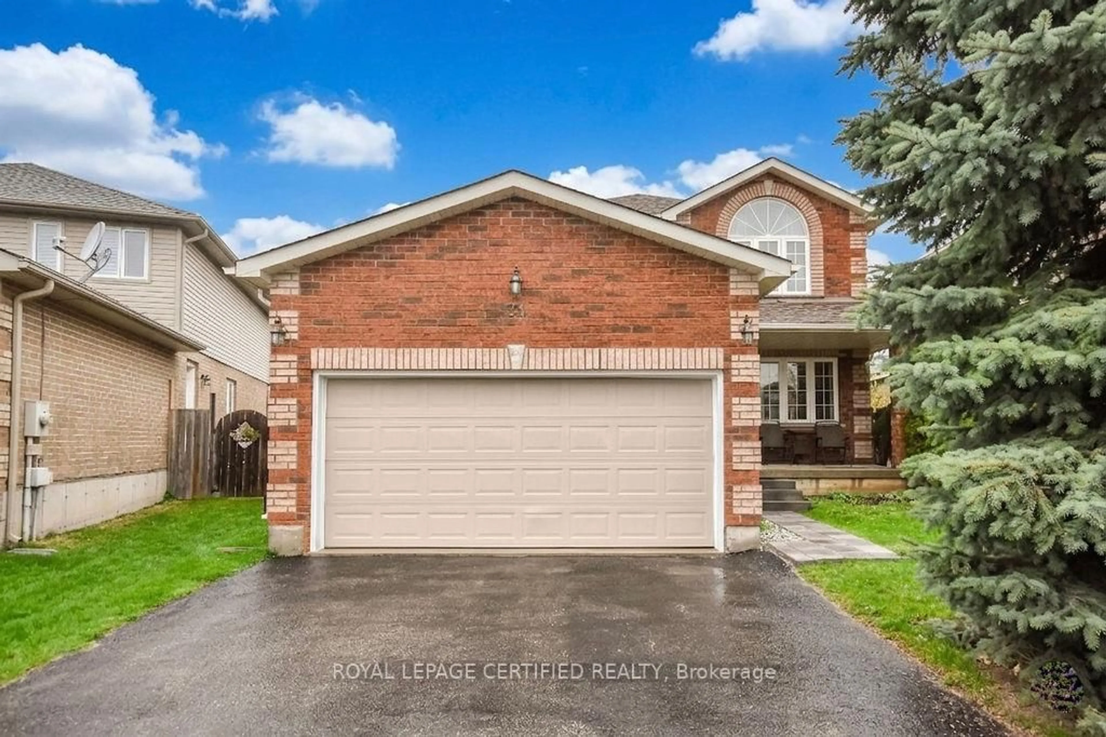 Home with brick exterior material, street for 34 Balmoral Pl, Barrie Ontario L4N 0Y9