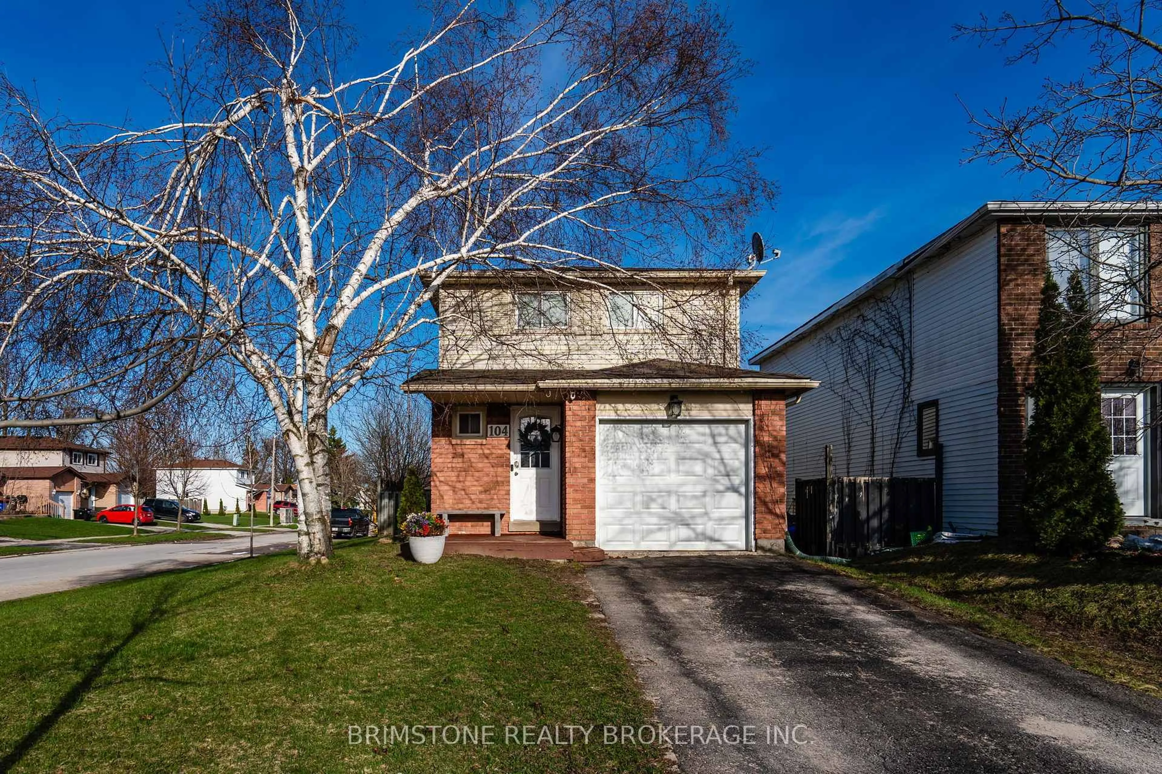 Unknown for 104 Hickling Tr, Barrie Ontario L4M 5T4