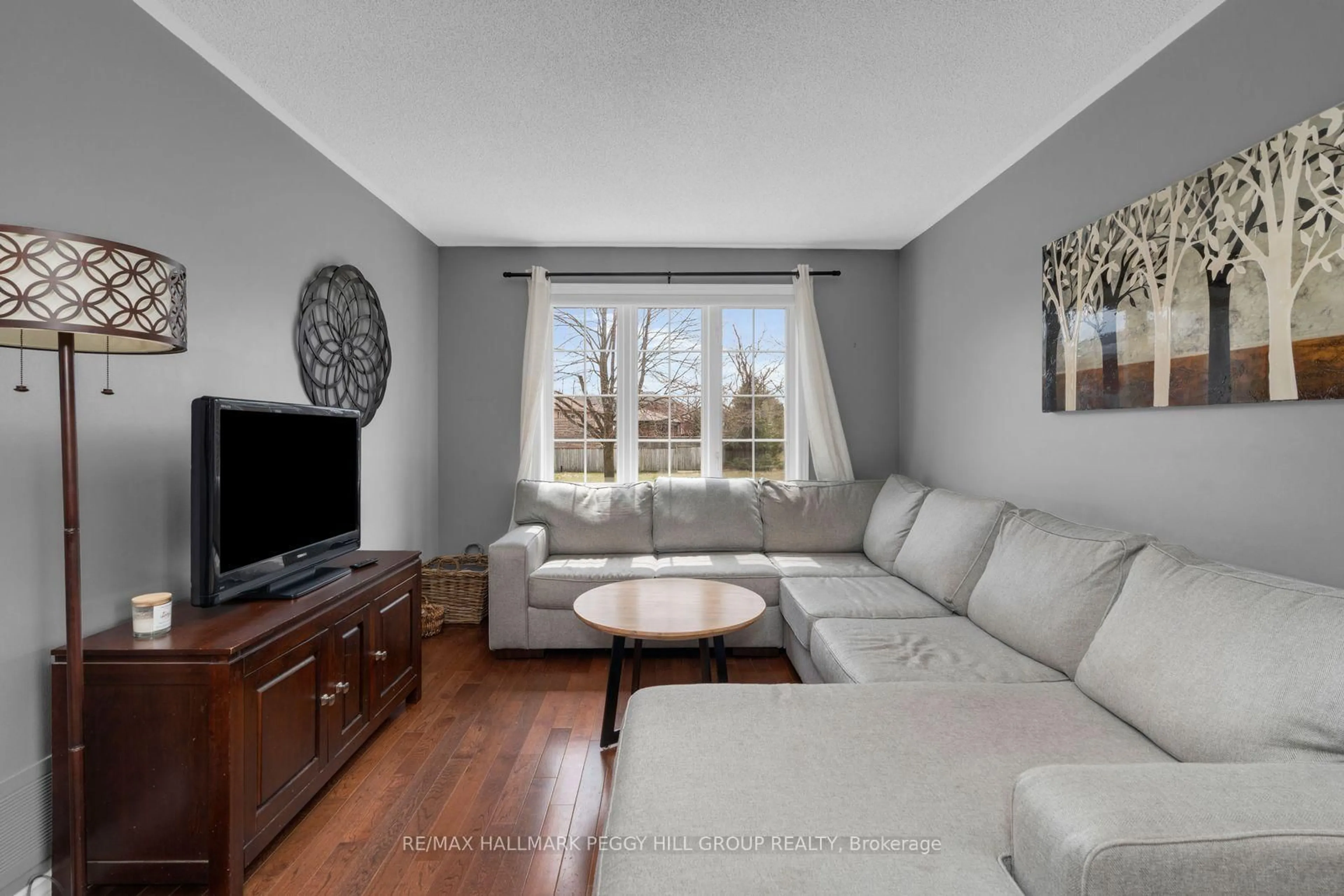Living room with furniture, unknown for 159 Benson Dr, Barrie Ontario L4N 7Y3