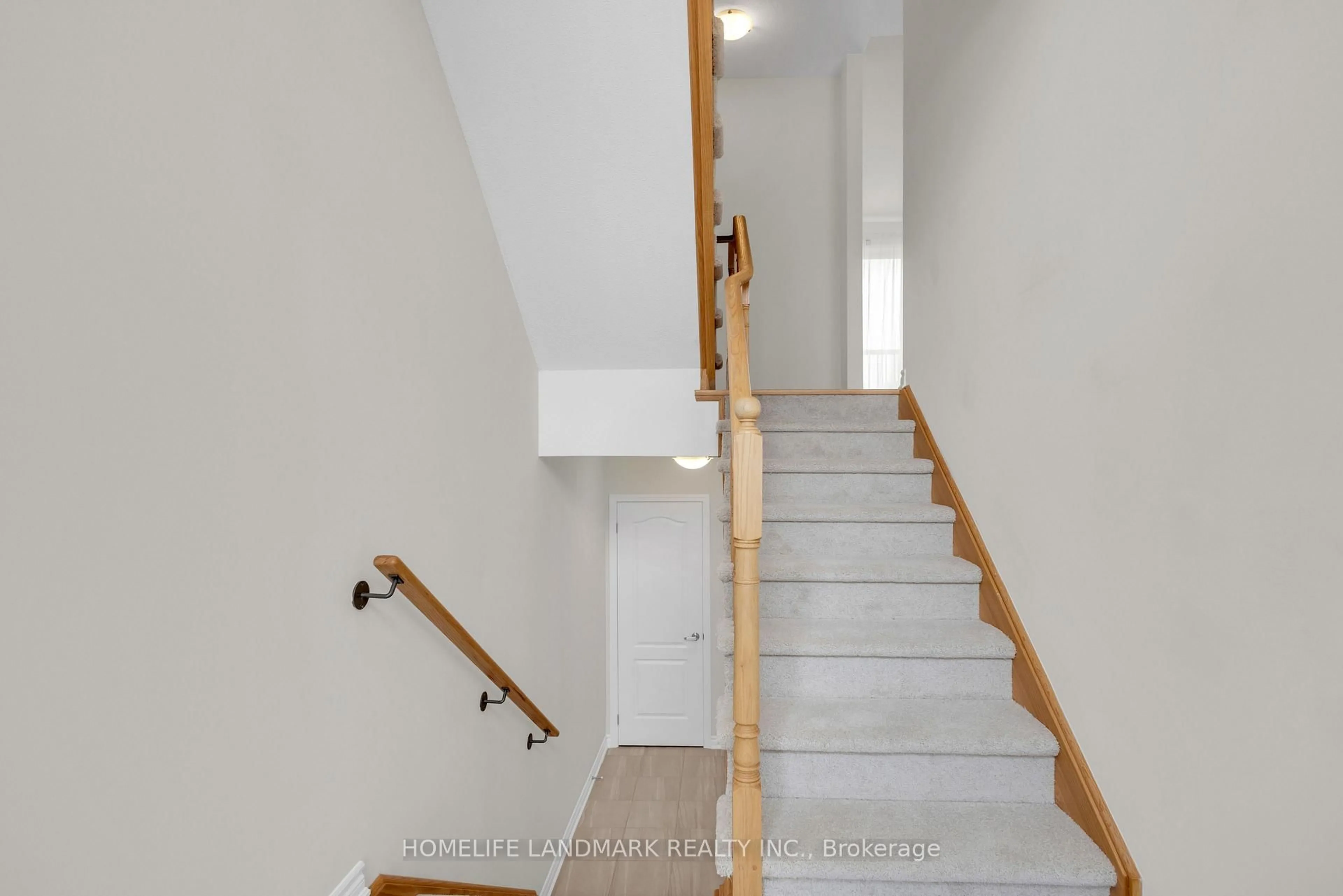 Stairs for 20 Lana Circ, Wasaga Beach Ontario L9Z 0L2