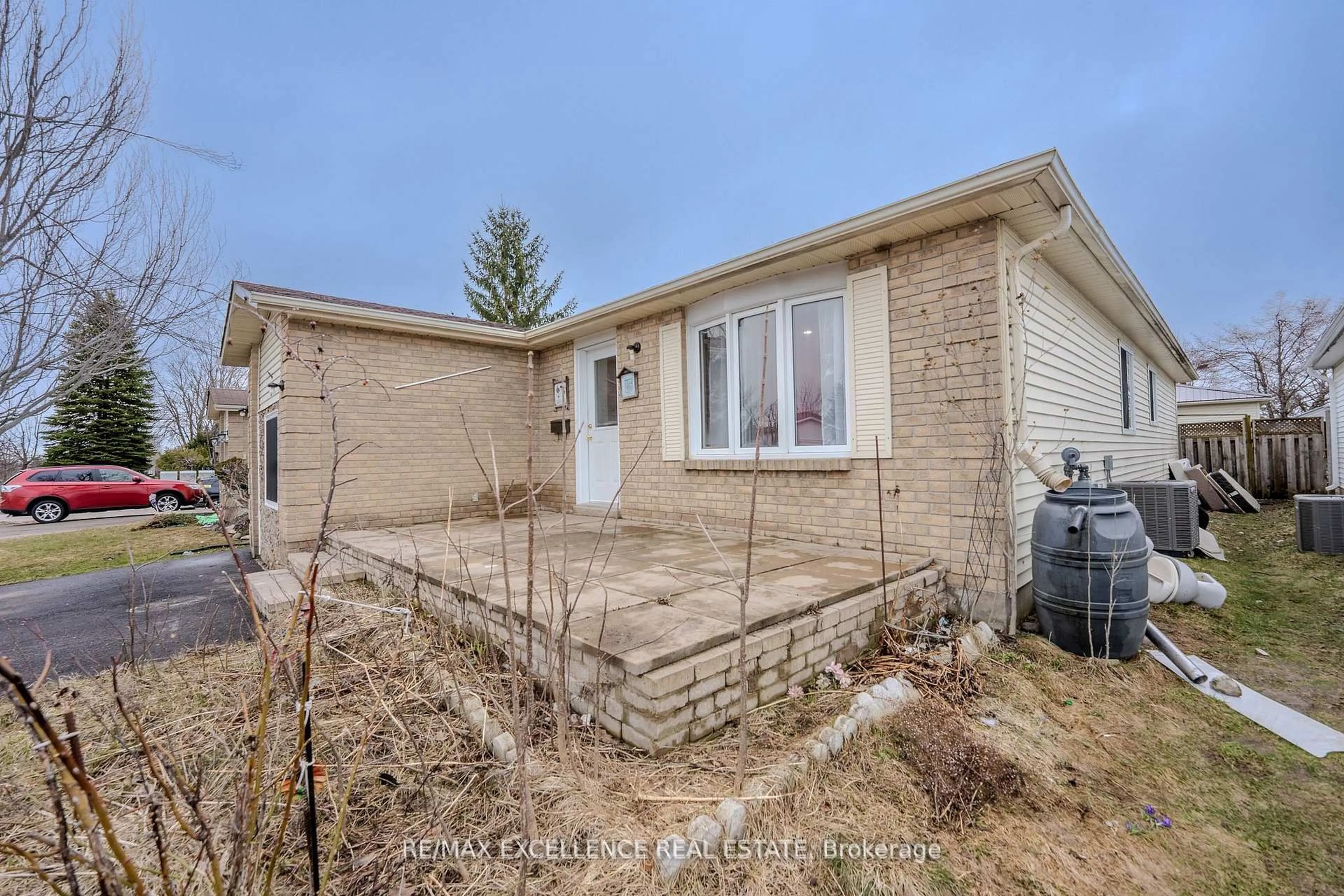 Unknown for 3 Hickling Tr, Barrie Ontario L4M 5V7
