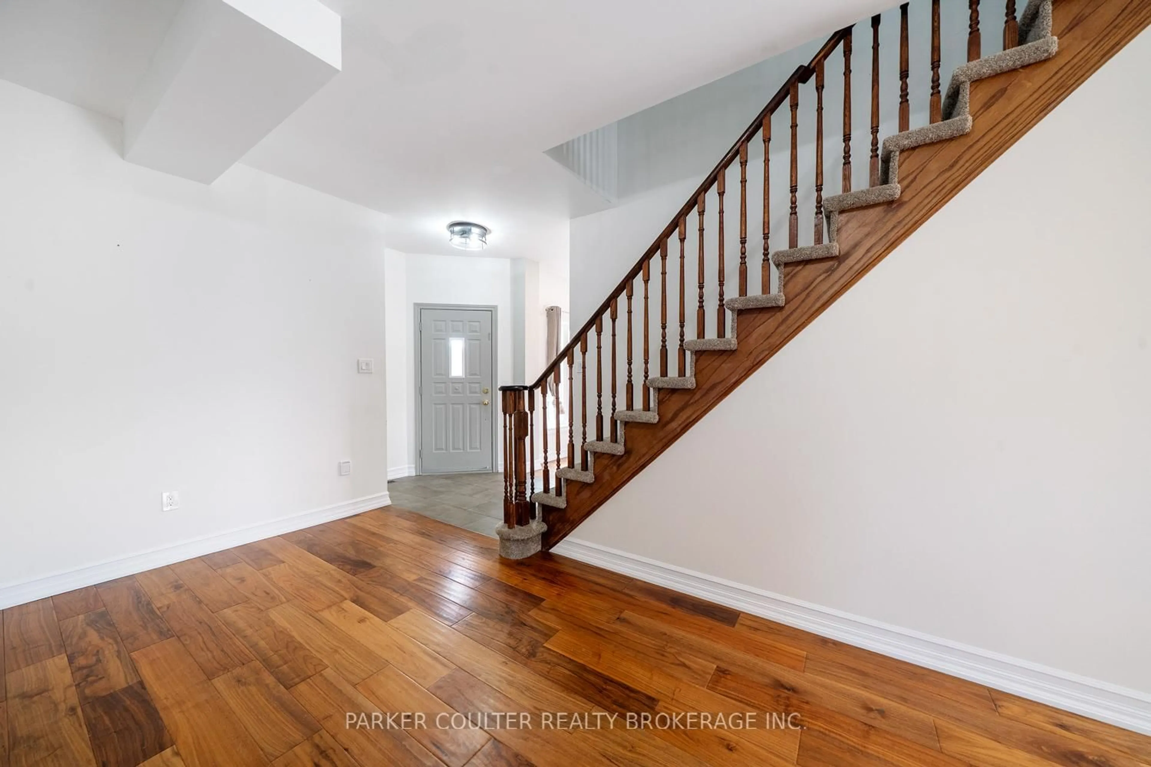 Unknown for 151 Raymond Cres, Barrie Ontario L4N 0V7