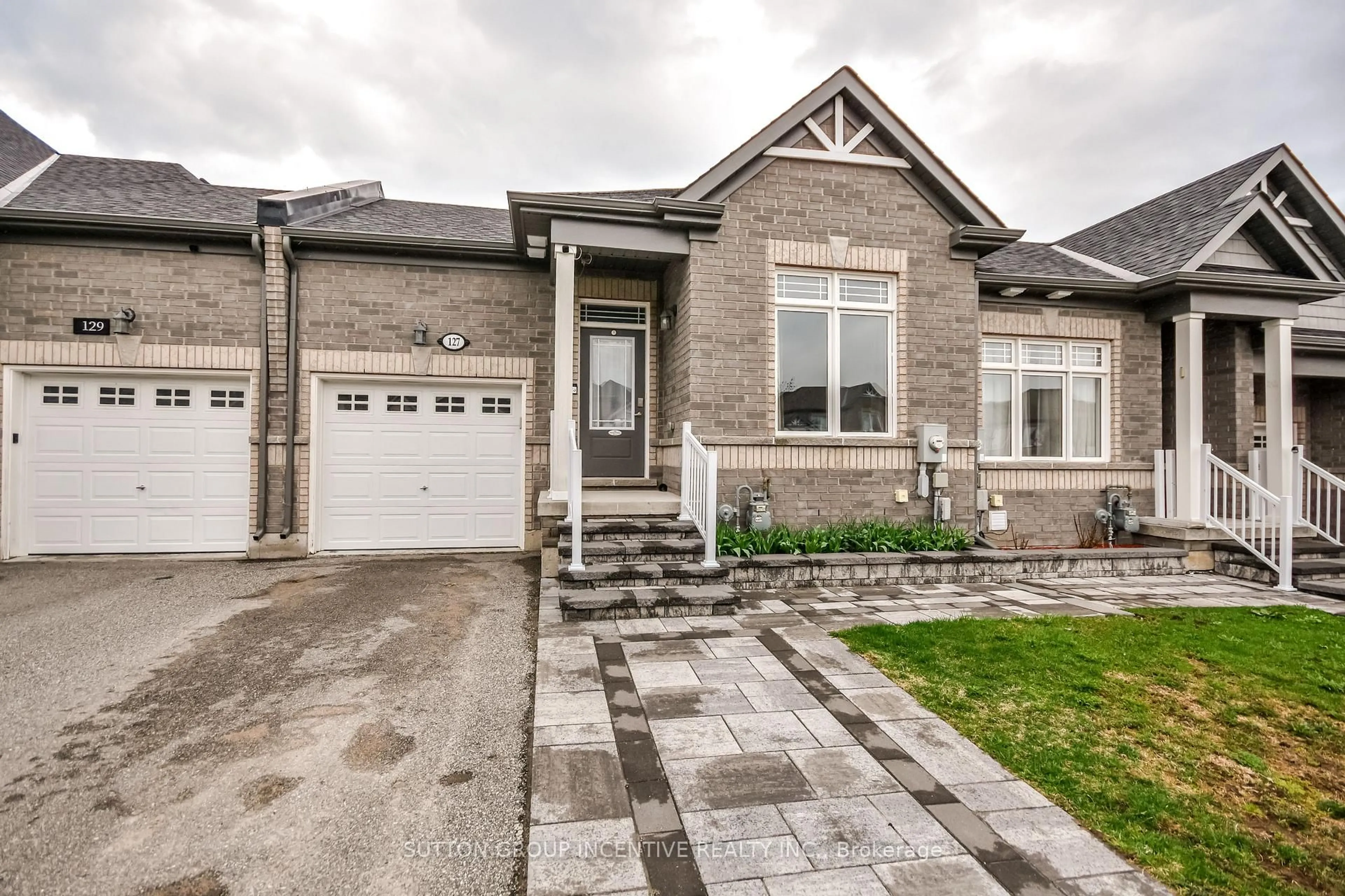 Home with brick exterior material, street for 127 Isabella Dr, Orillia Ontario L0K 8K7