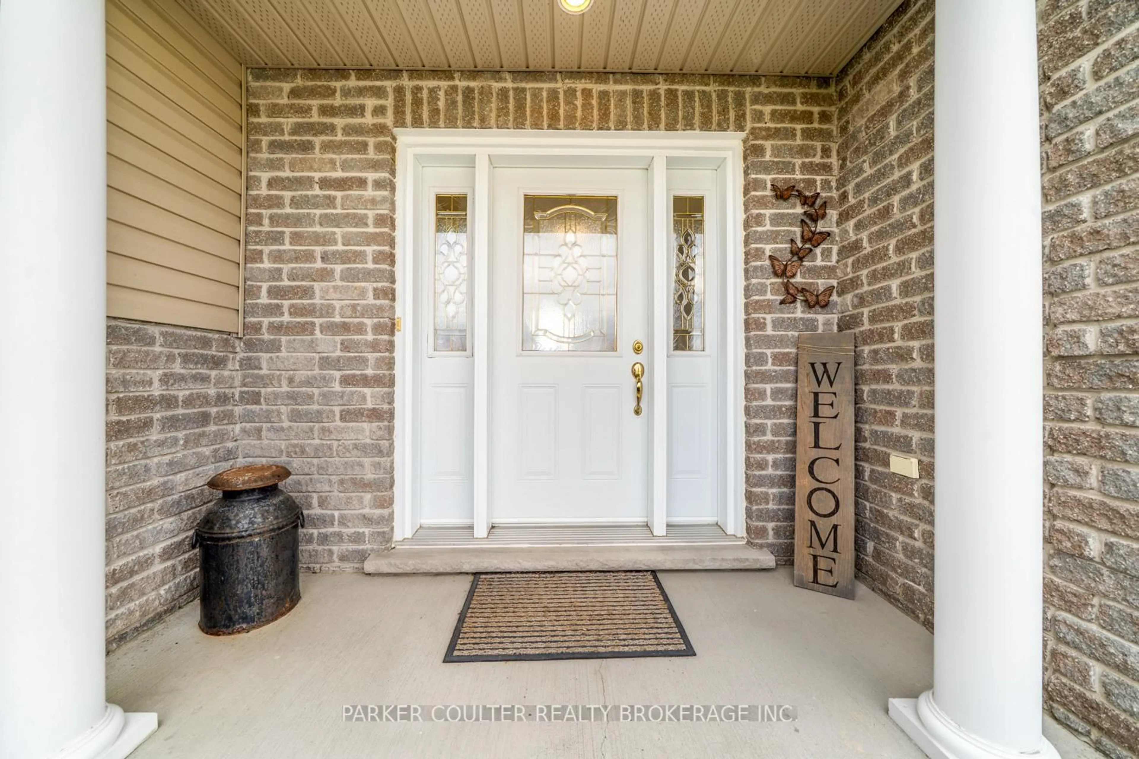 Indoor entryway for 4676 Zachary Cres, Ramara Ontario L3V 0K8
